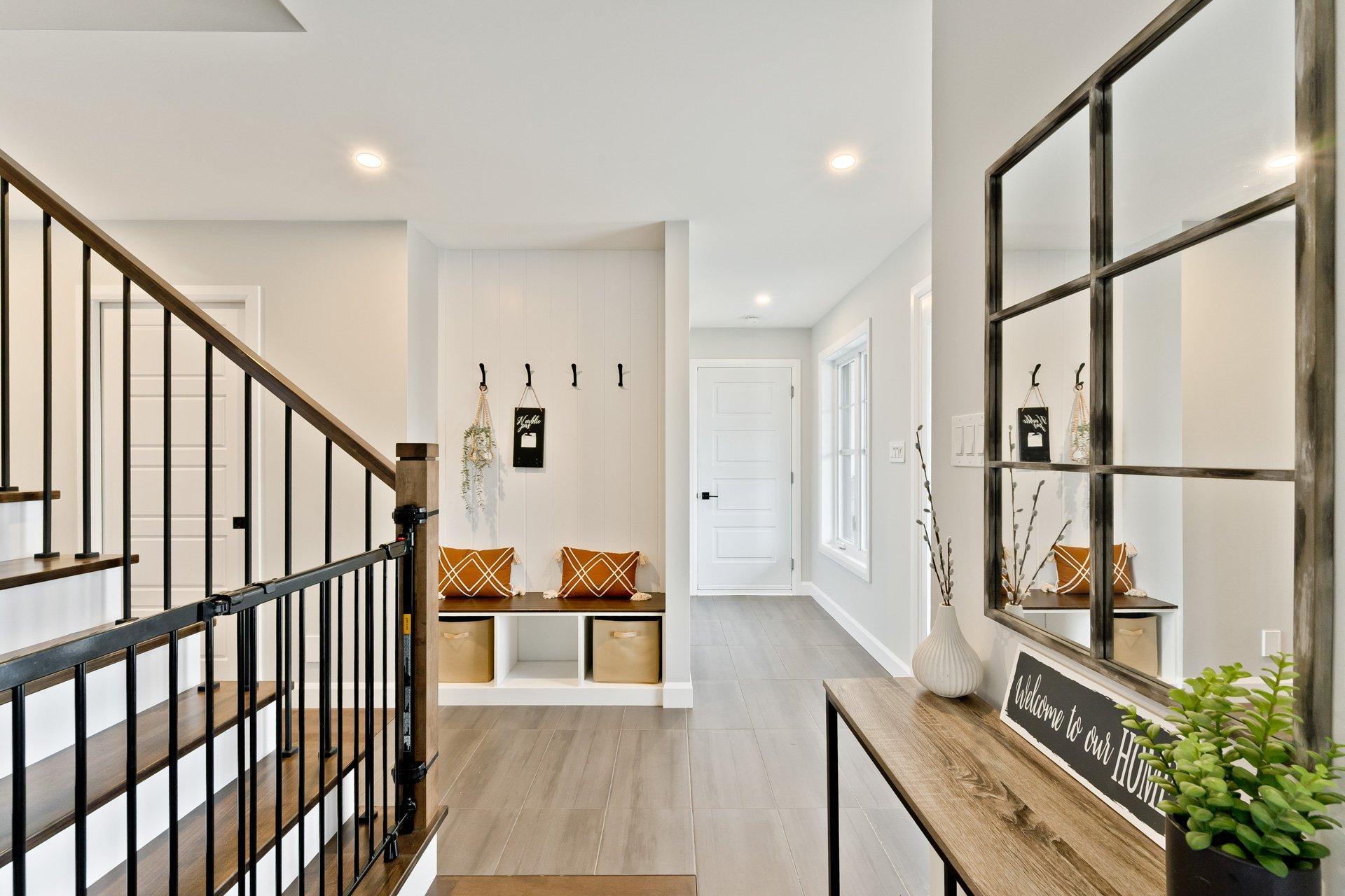









766


Rue Mcauley

,
Coaticook,




QC
J1A0C1

