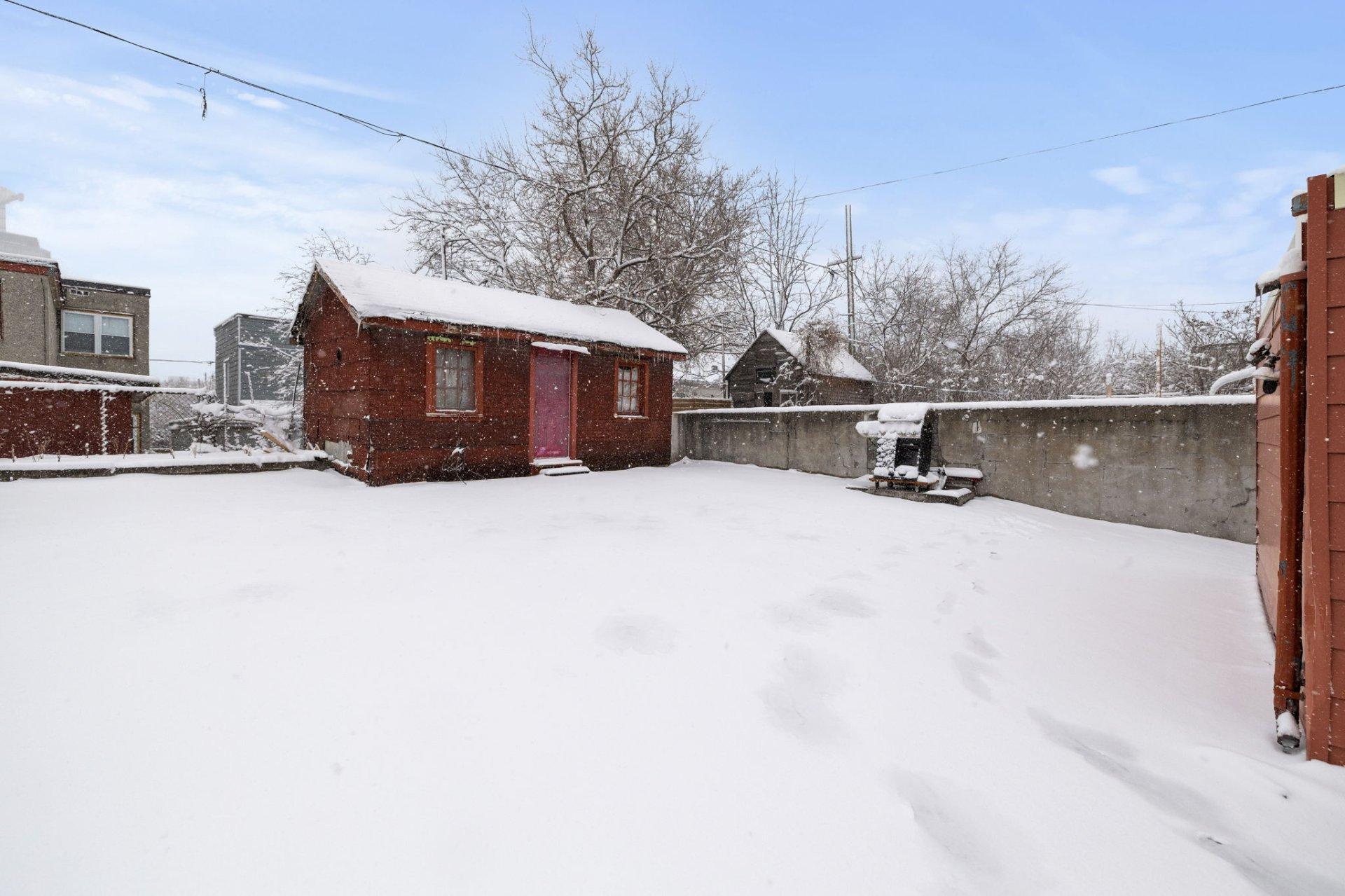 









72


Rue Papineau

,
Gatineau (Hull),




QC
J8X1T8

