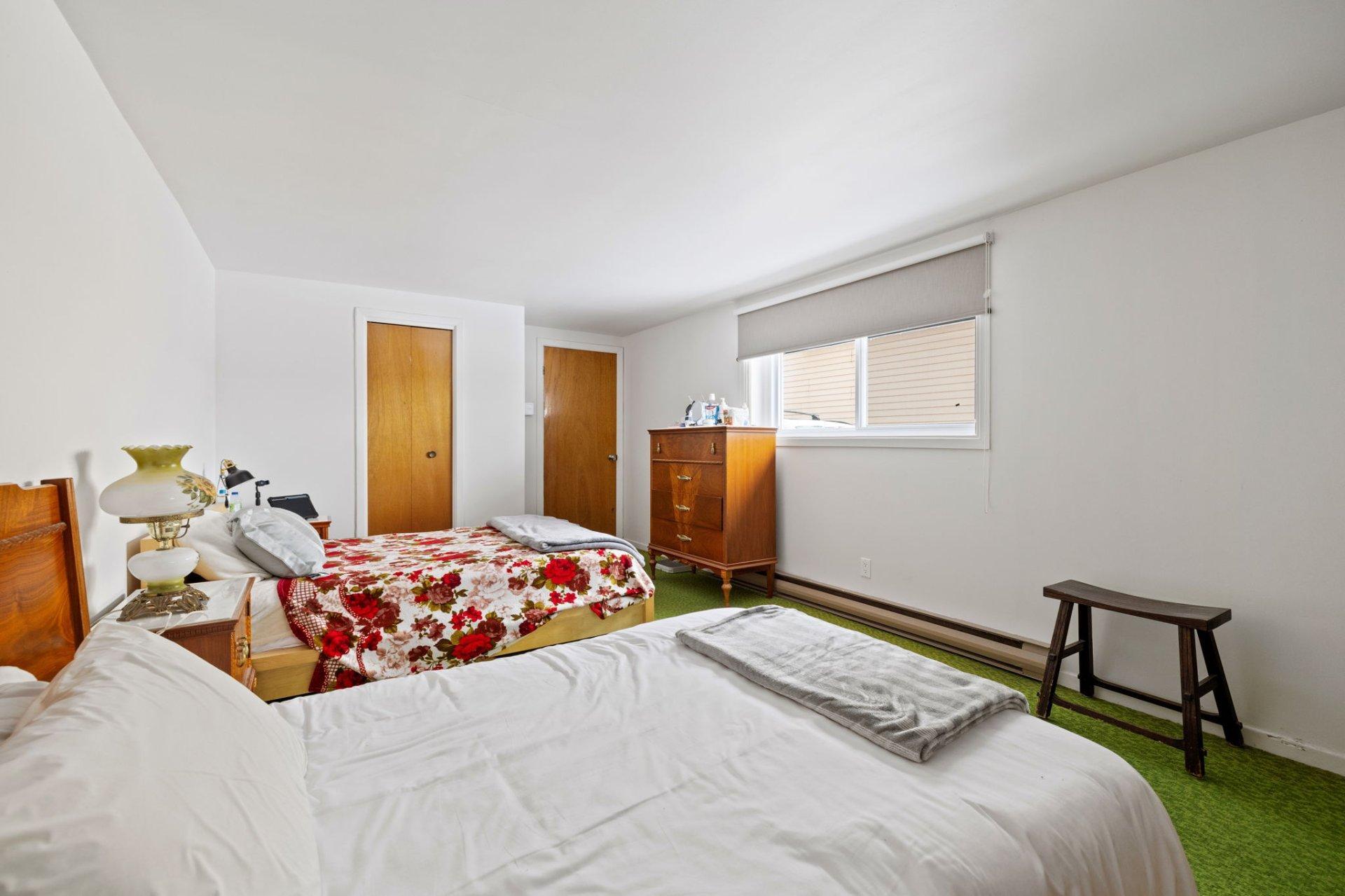 









72


Rue Papineau

,
Gatineau (Hull),




QC
J8X1T8

