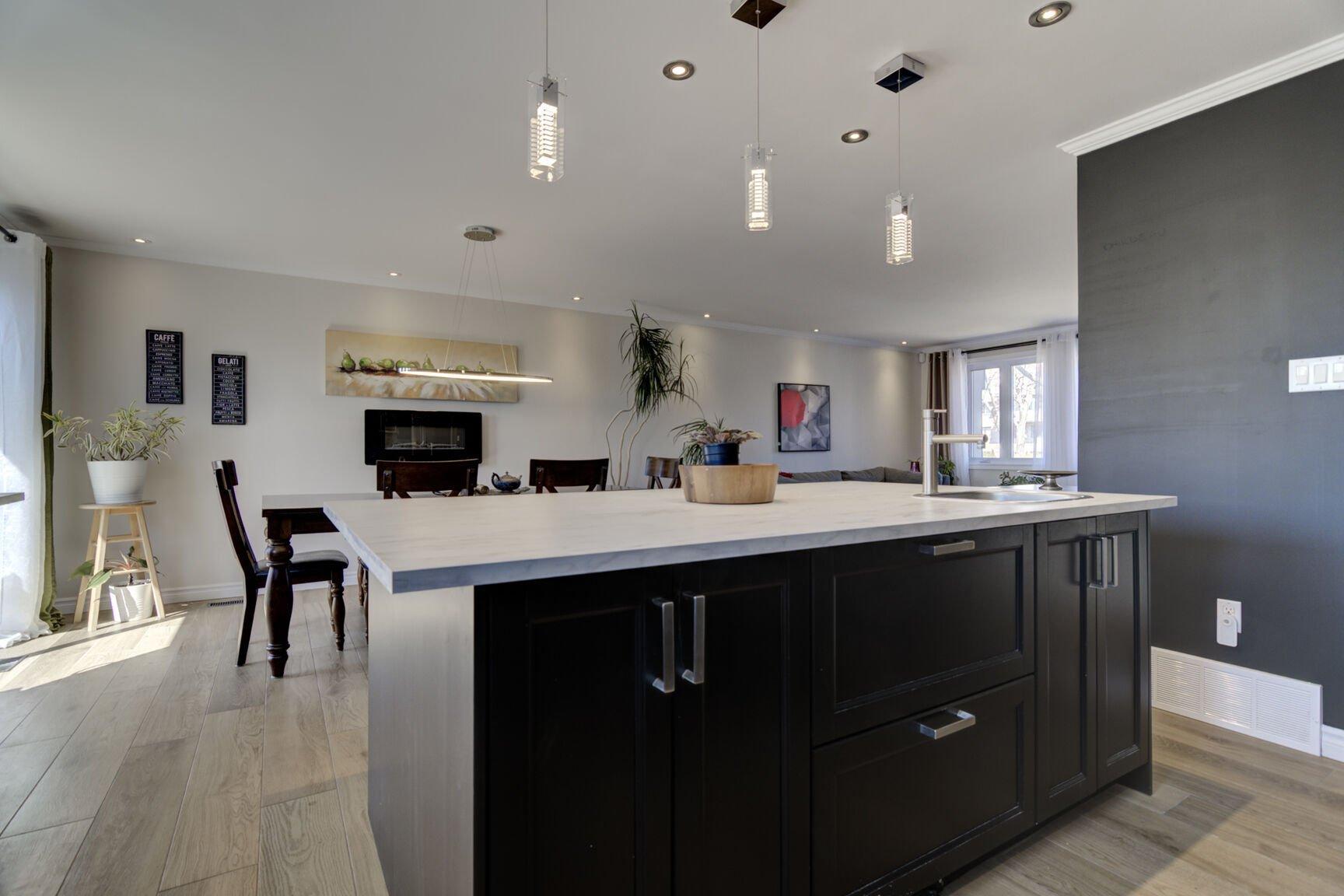 









1830


Rue Therrien

,
Brossard,




QC
J4W2J7


