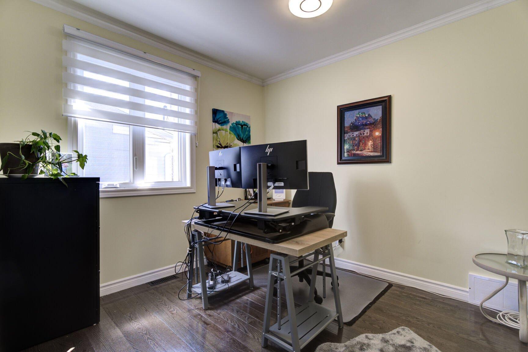









1830


Rue Therrien

,
Brossard,




QC
J4W2J7

