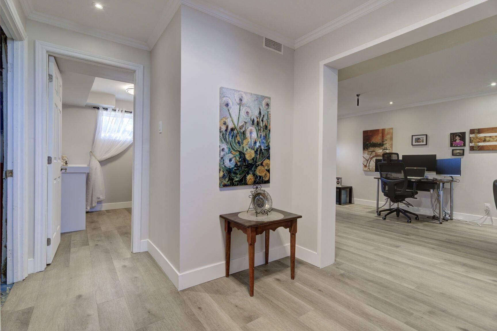 









1830


Rue Therrien

,
Brossard,




QC
J4W2J7

