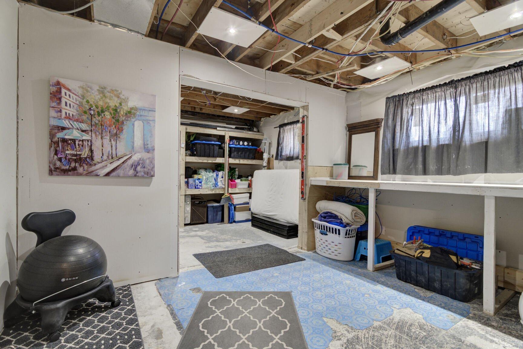 









1830


Rue Therrien

,
Brossard,




QC
J4W2J7

