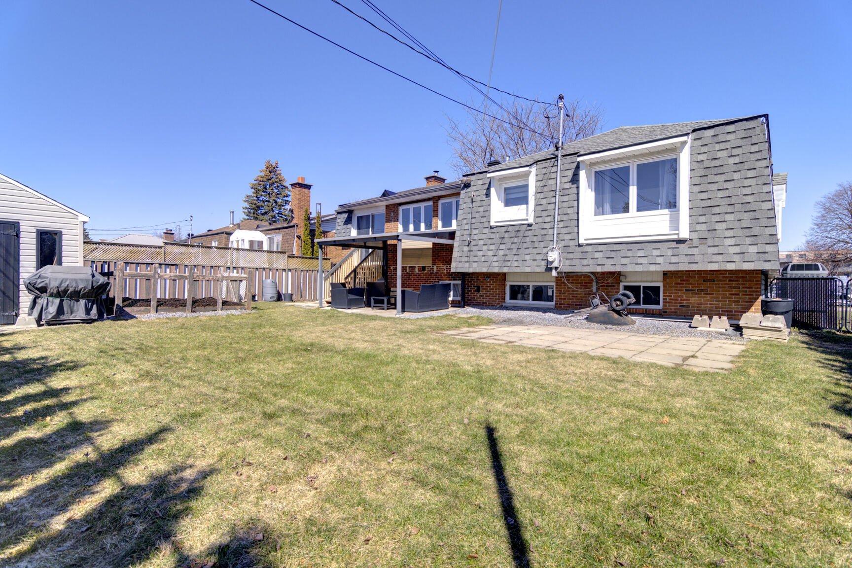 









1830


Rue Therrien

,
Brossard,




QC
J4W2J7

