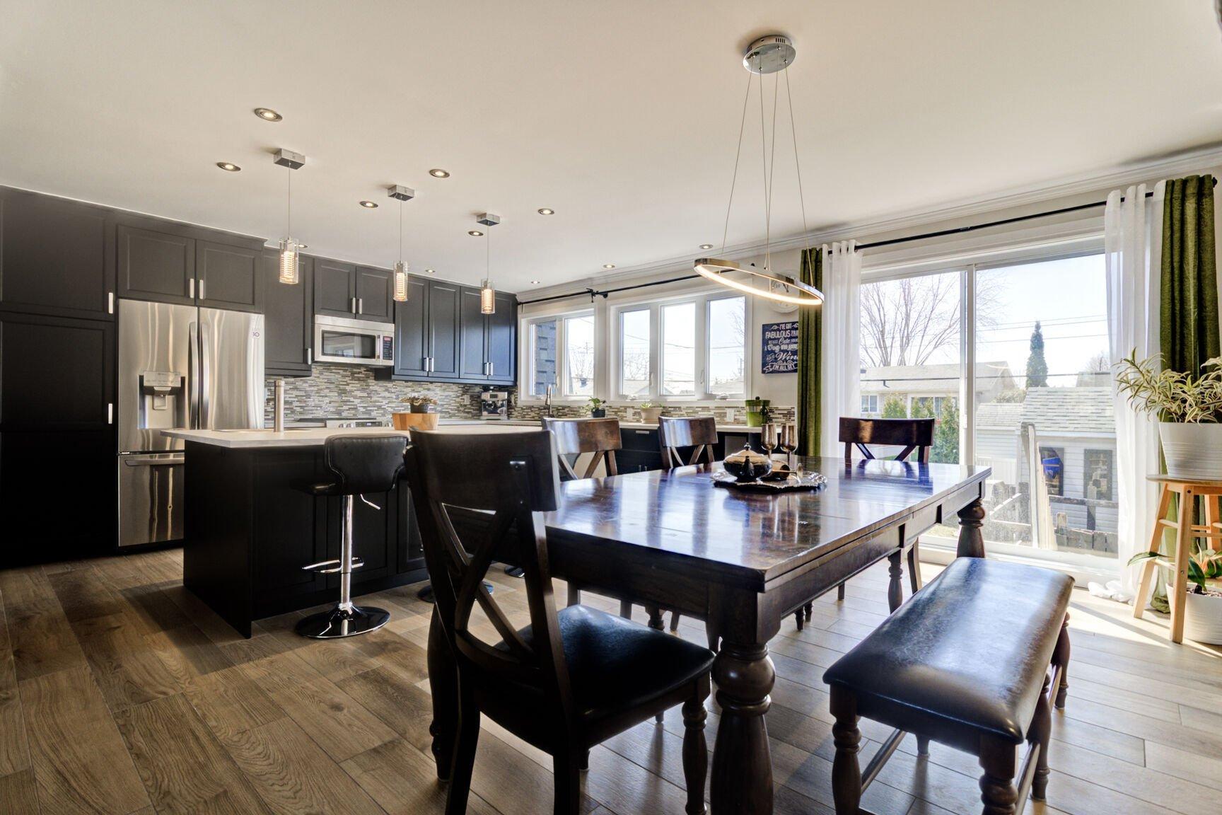 









1830


Rue Therrien

,
Brossard,




QC
J4W2J7

