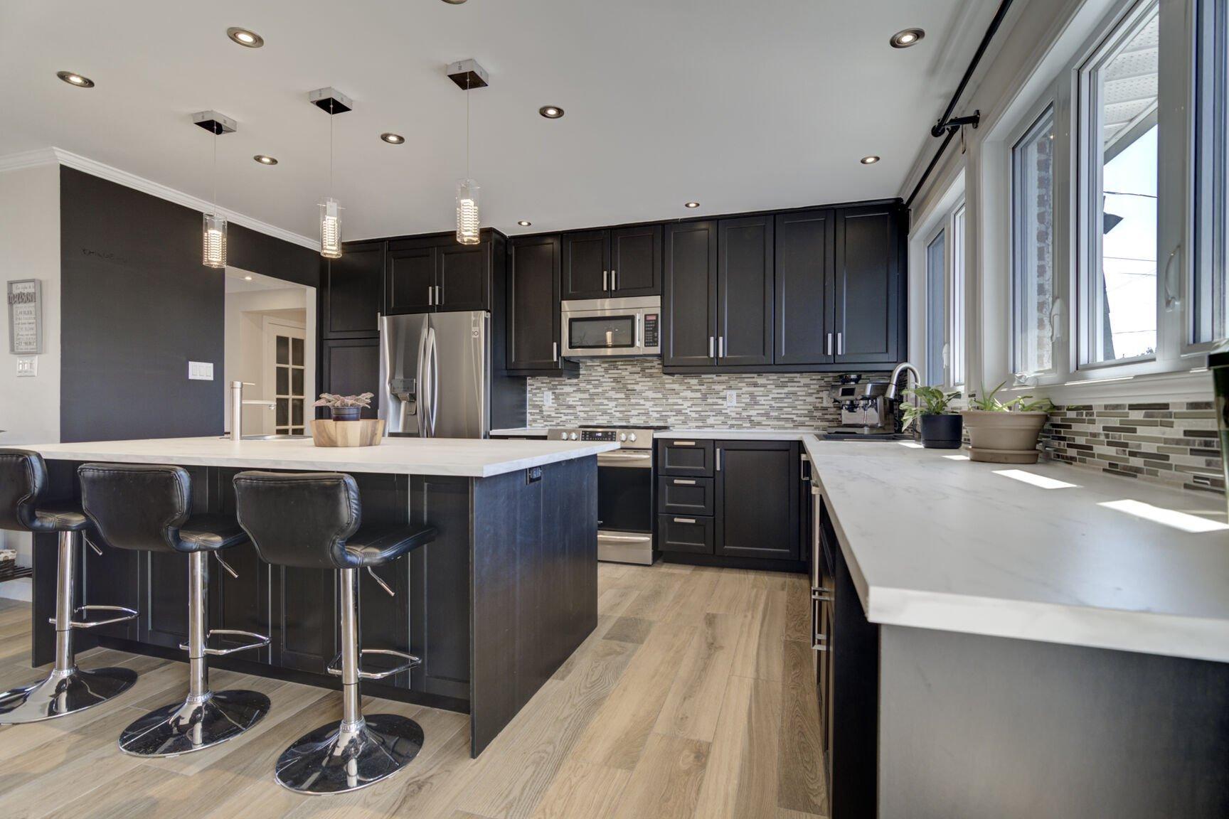 









1830


Rue Therrien

,
Brossard,




QC
J4W2J7

