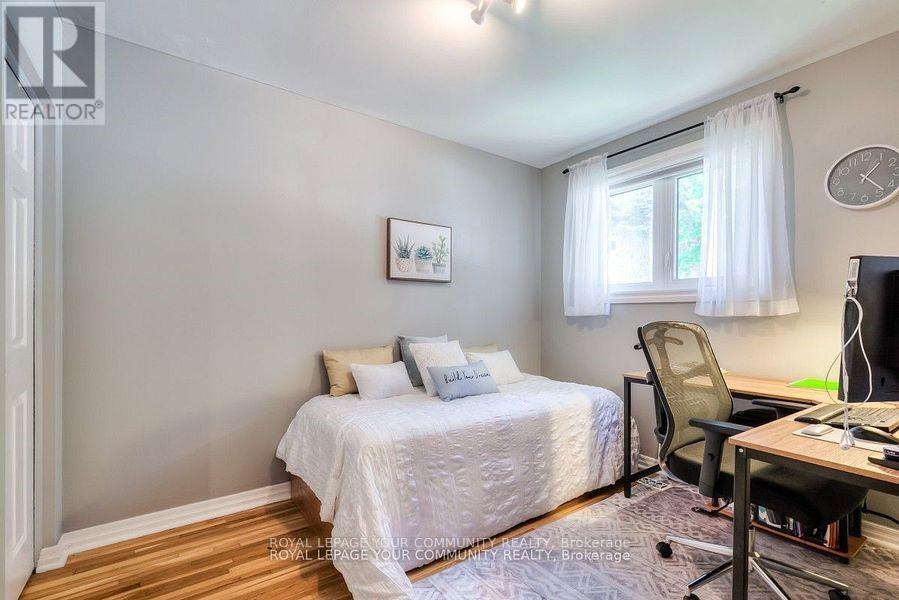












87 RICHARDSON DRIVE

,
Aurora,




Ontario
L4G1Z4

