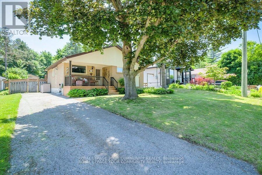 












87 RICHARDSON DRIVE

,
Aurora,




Ontario
L4G1Z4


