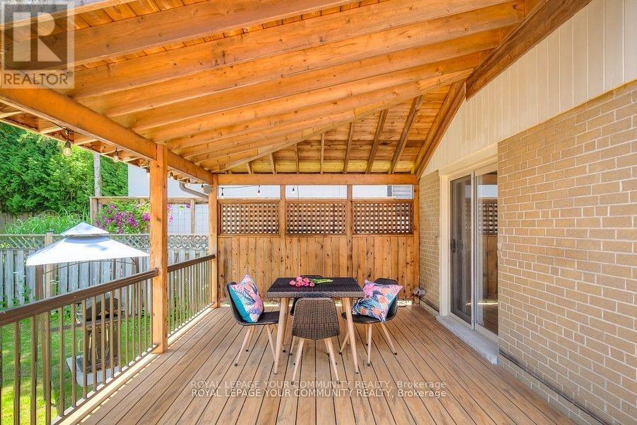 












87 RICHARDSON DRIVE

,
Aurora,




Ontario
L4G1Z4

