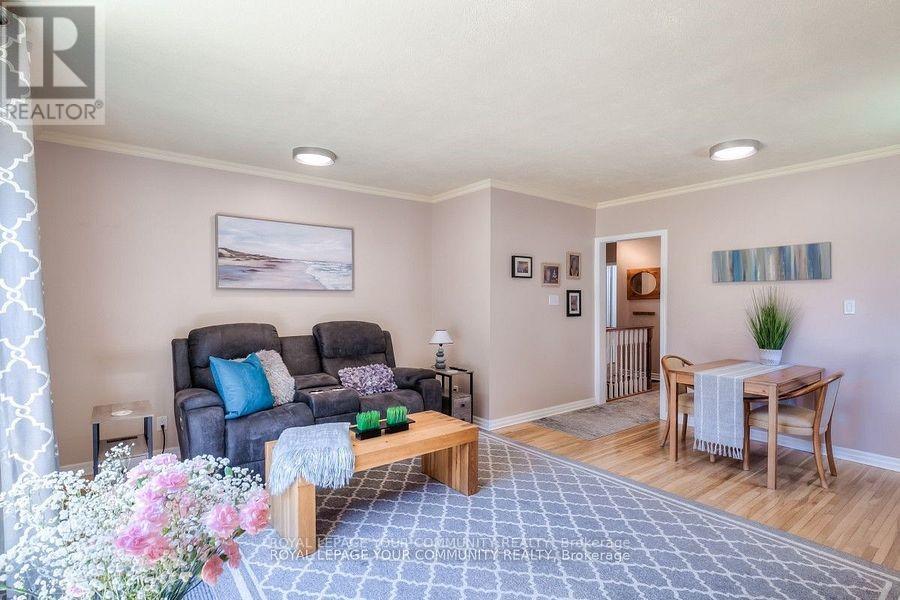 












87 RICHARDSON DRIVE

,
Aurora,




Ontario
L4G1Z4

