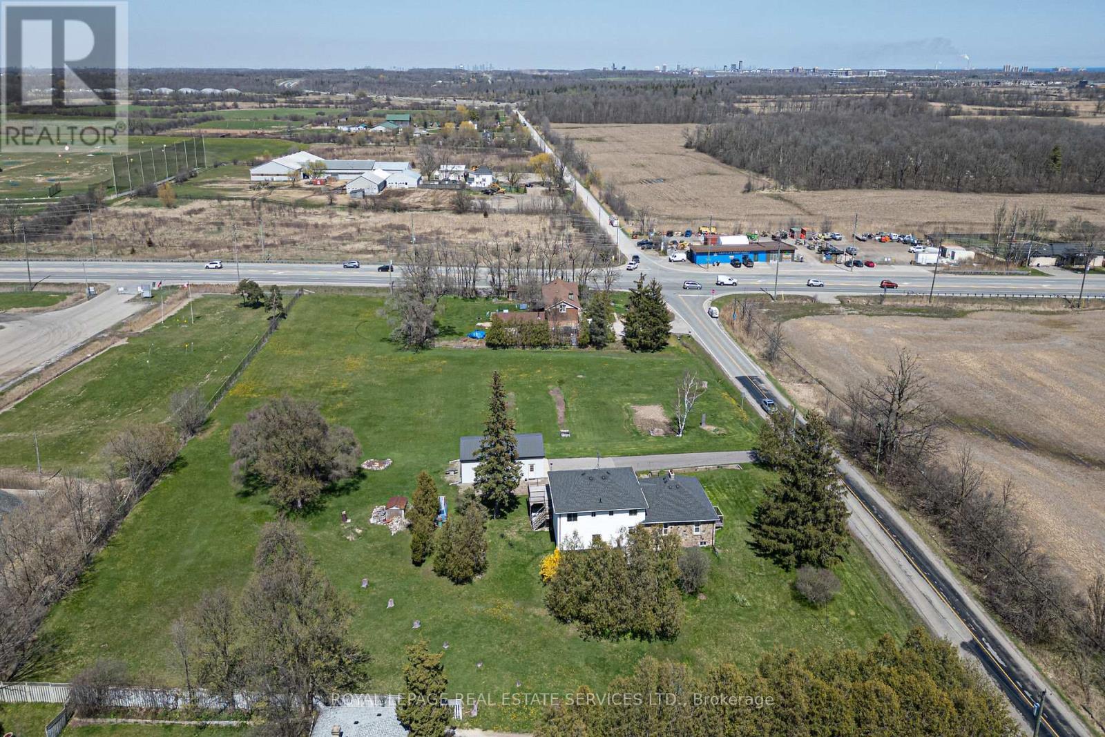 












3029 BURNHAMTHORPE ROAD W

,
Milton,




Ontario
L9T5S2

