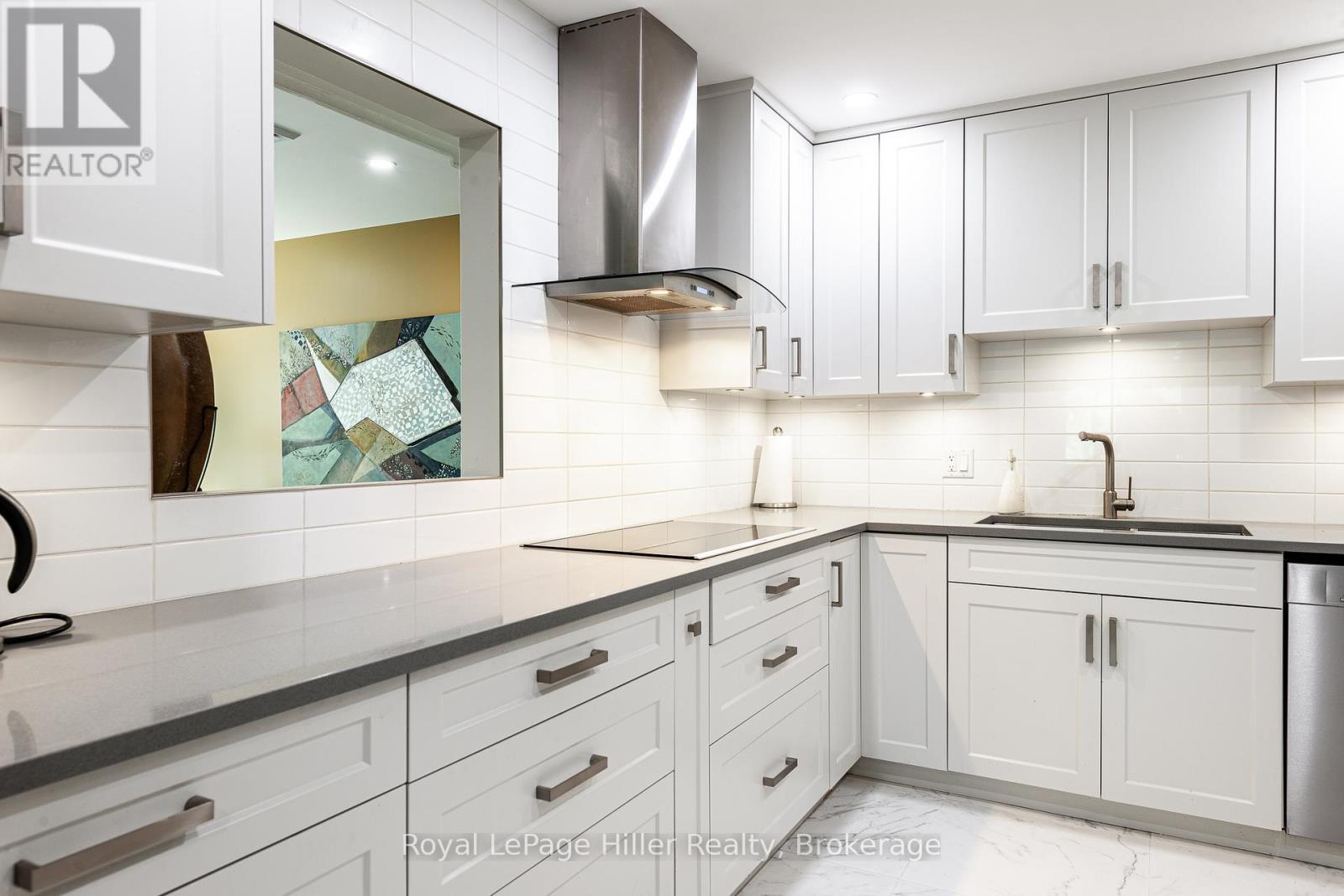 












205 - 30 FRONT STREET

,
Stratford,




Ontario
N5A7S3

