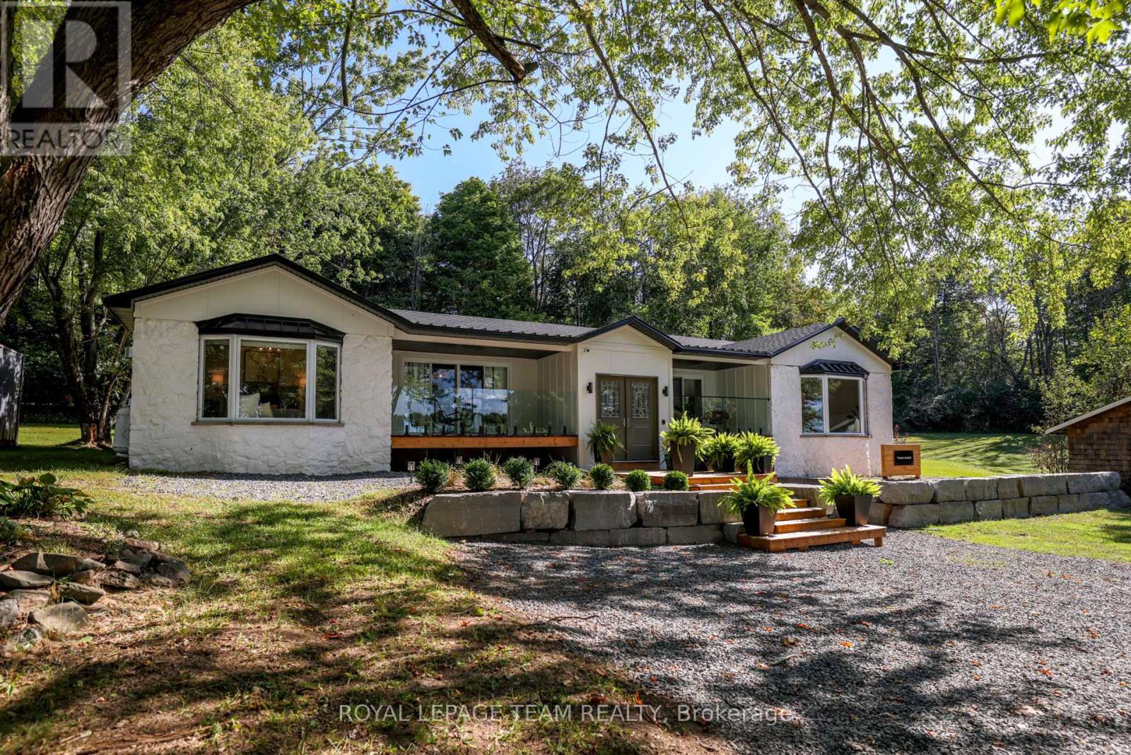 












551 LITTLE RIDEAU LAKE ROAD

,
Rideau Lakes,




Ontario
K0G1V0

