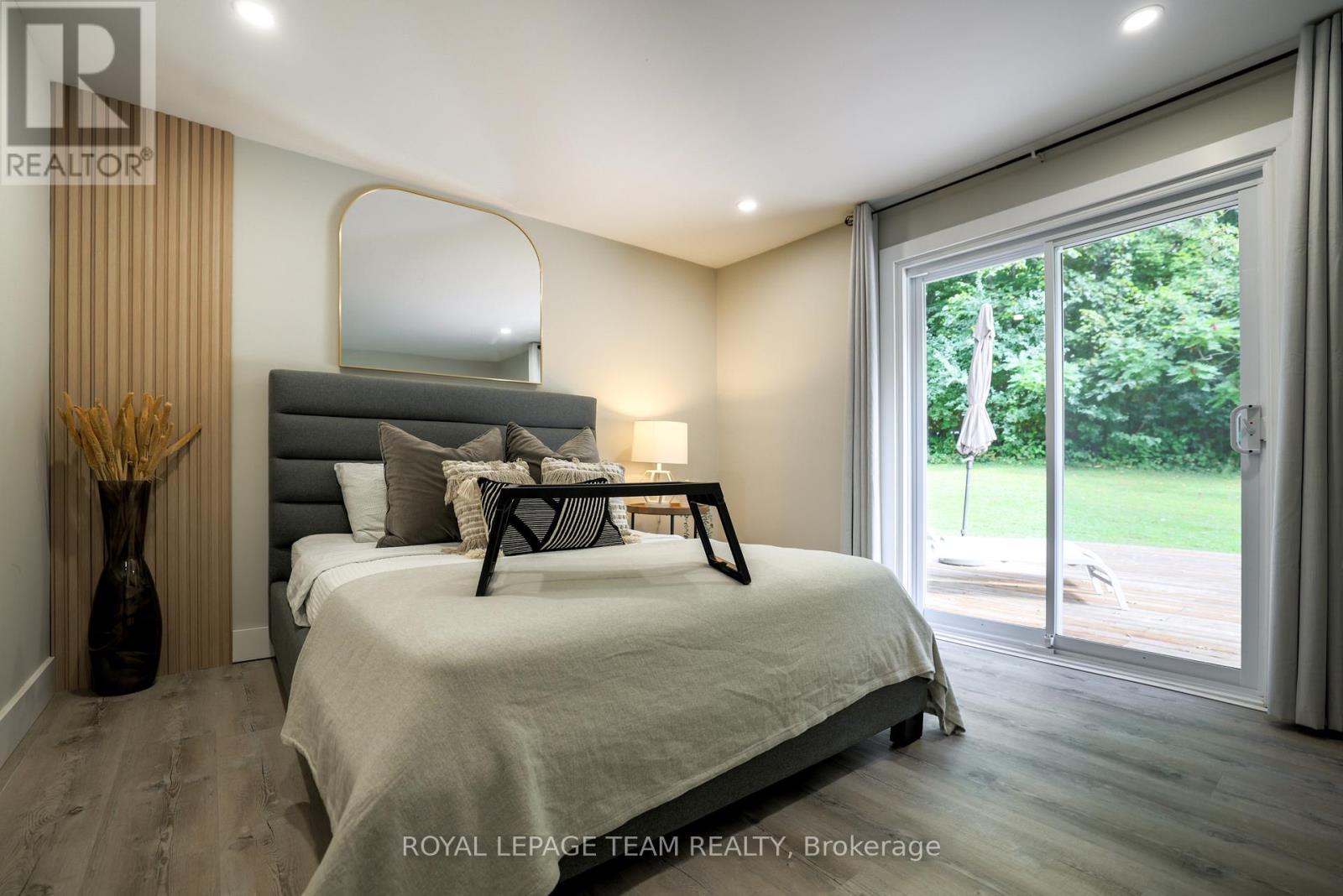 












551 LITTLE RIDEAU LAKE ROAD

,
Rideau Lakes,




Ontario
K0G1V0

