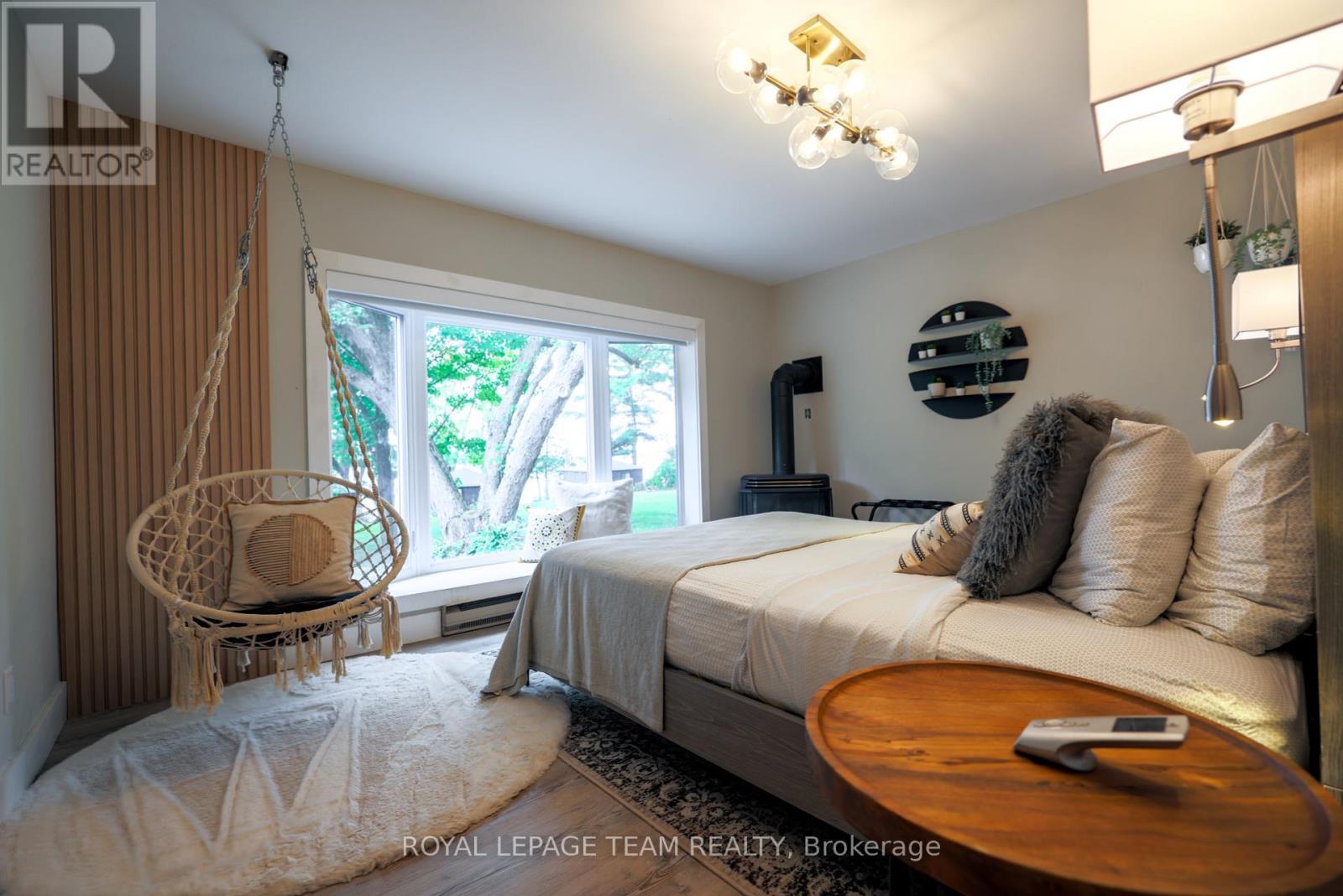 












551 LITTLE RIDEAU LAKE ROAD

,
Rideau Lakes,




Ontario
K0G1V0

