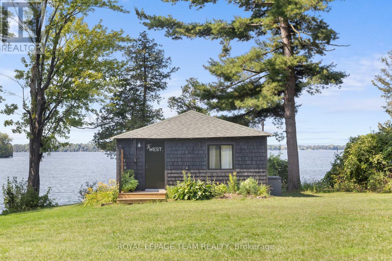 












551 LITTLE RIDEAU LAKE ROAD

,
Rideau Lakes,




Ontario
K0G1V0

