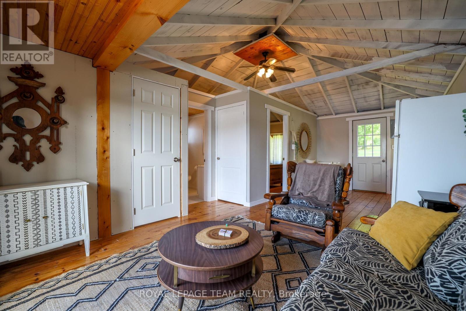 












551 LITTLE RIDEAU LAKE ROAD

,
Rideau Lakes,




Ontario
K0G1V0

