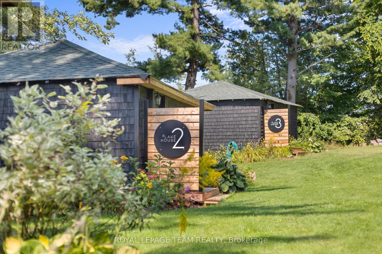 












551 LITTLE RIDEAU LAKE ROAD

,
Rideau Lakes,




Ontario
K0G1V0

