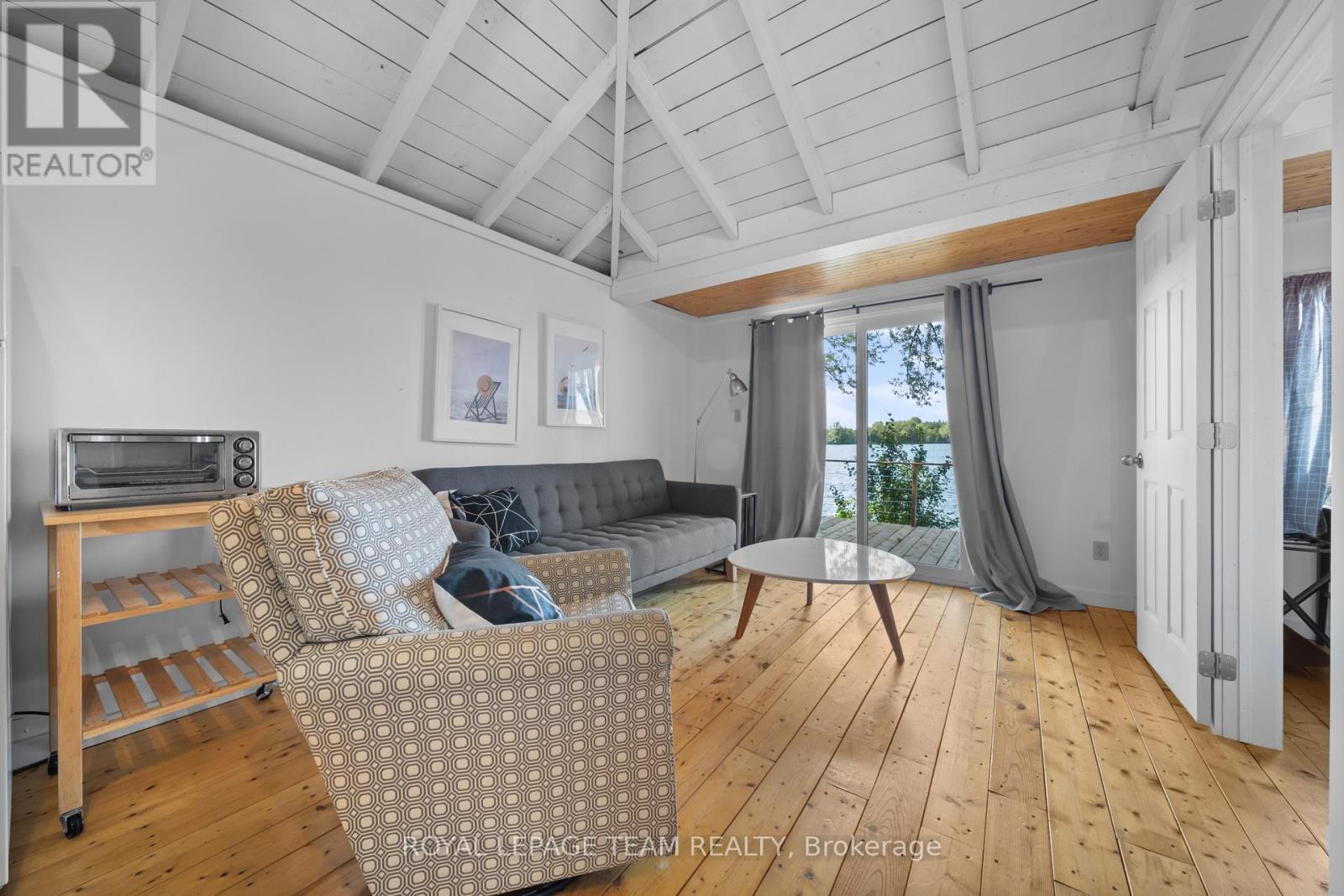 












551 LITTLE RIDEAU LAKE ROAD

,
Rideau Lakes,




Ontario
K0G1V0

