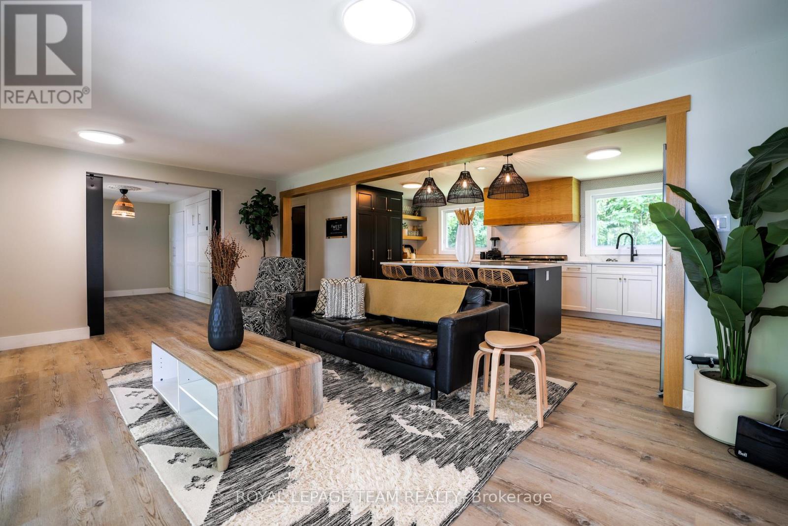 












551 LITTLE RIDEAU LAKE ROAD

,
Rideau Lakes,




Ontario
K0G1V0

