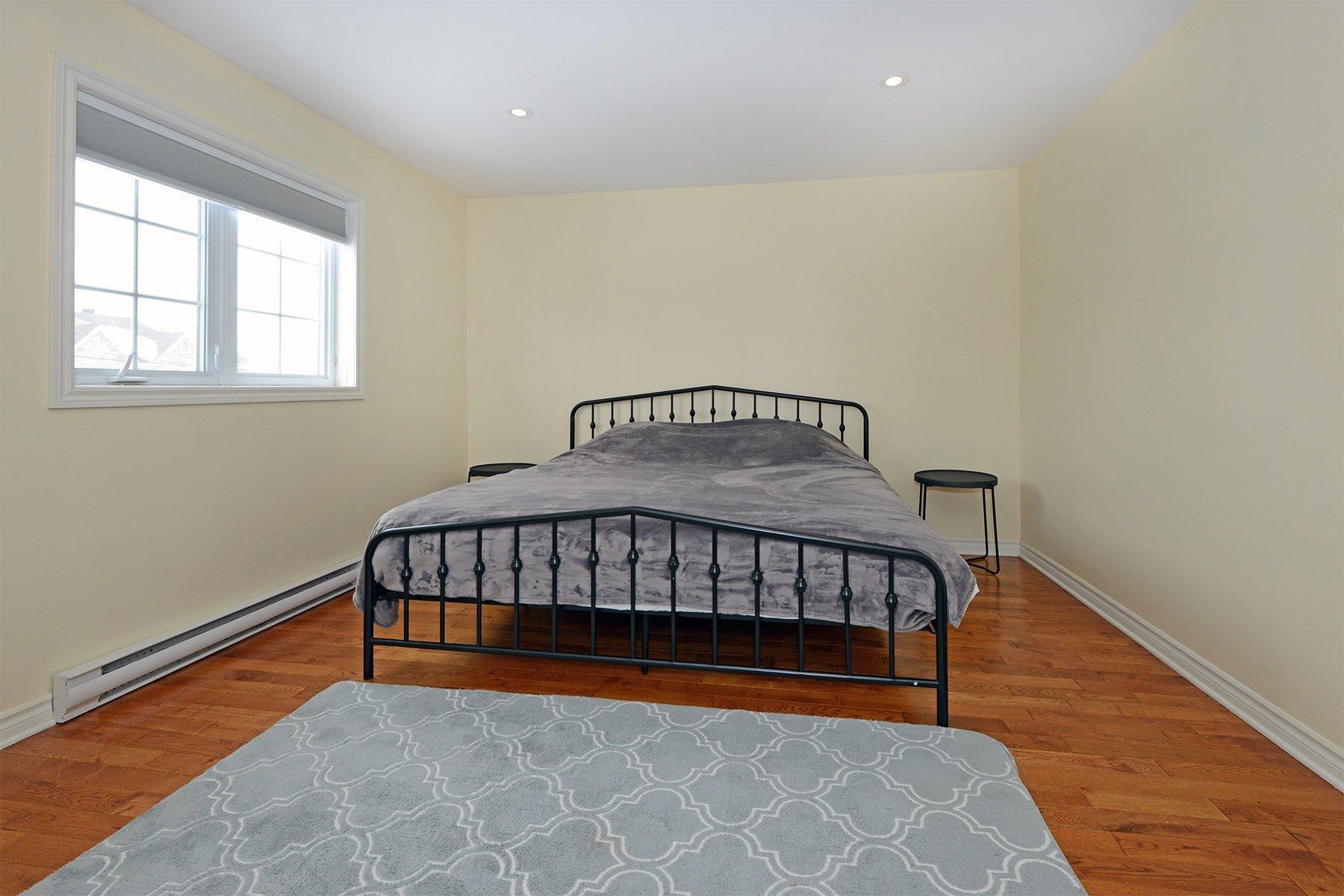 









112


Rue Robert

,
Les Coteaux,




QC
J7X1A5

