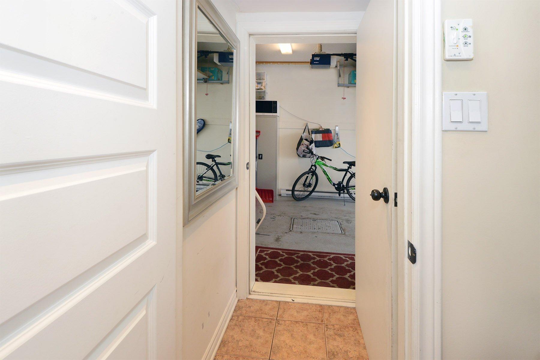 









112


Rue Robert

,
Les Coteaux,




QC
J7X1A5

