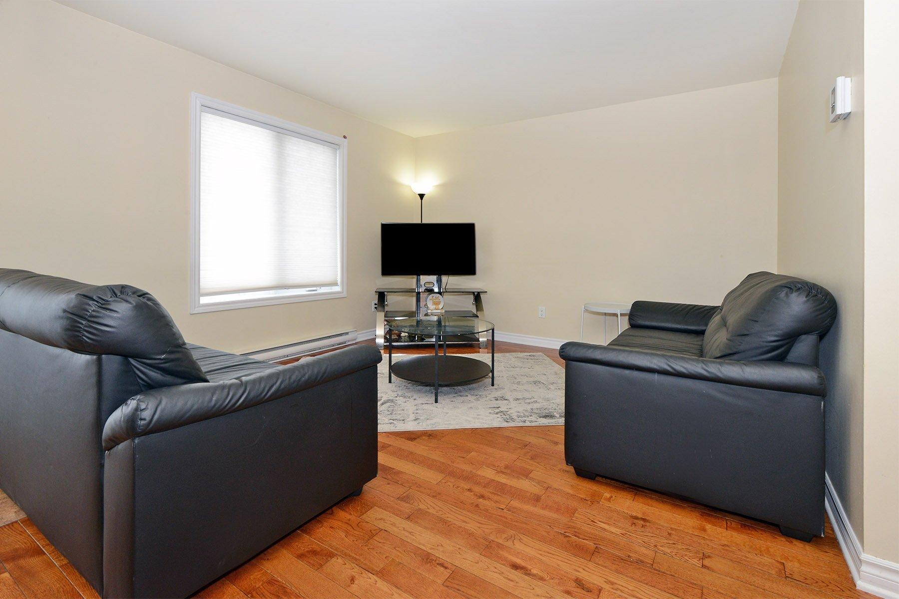 









112


Rue Robert

,
Les Coteaux,




QC
J7X1A5

