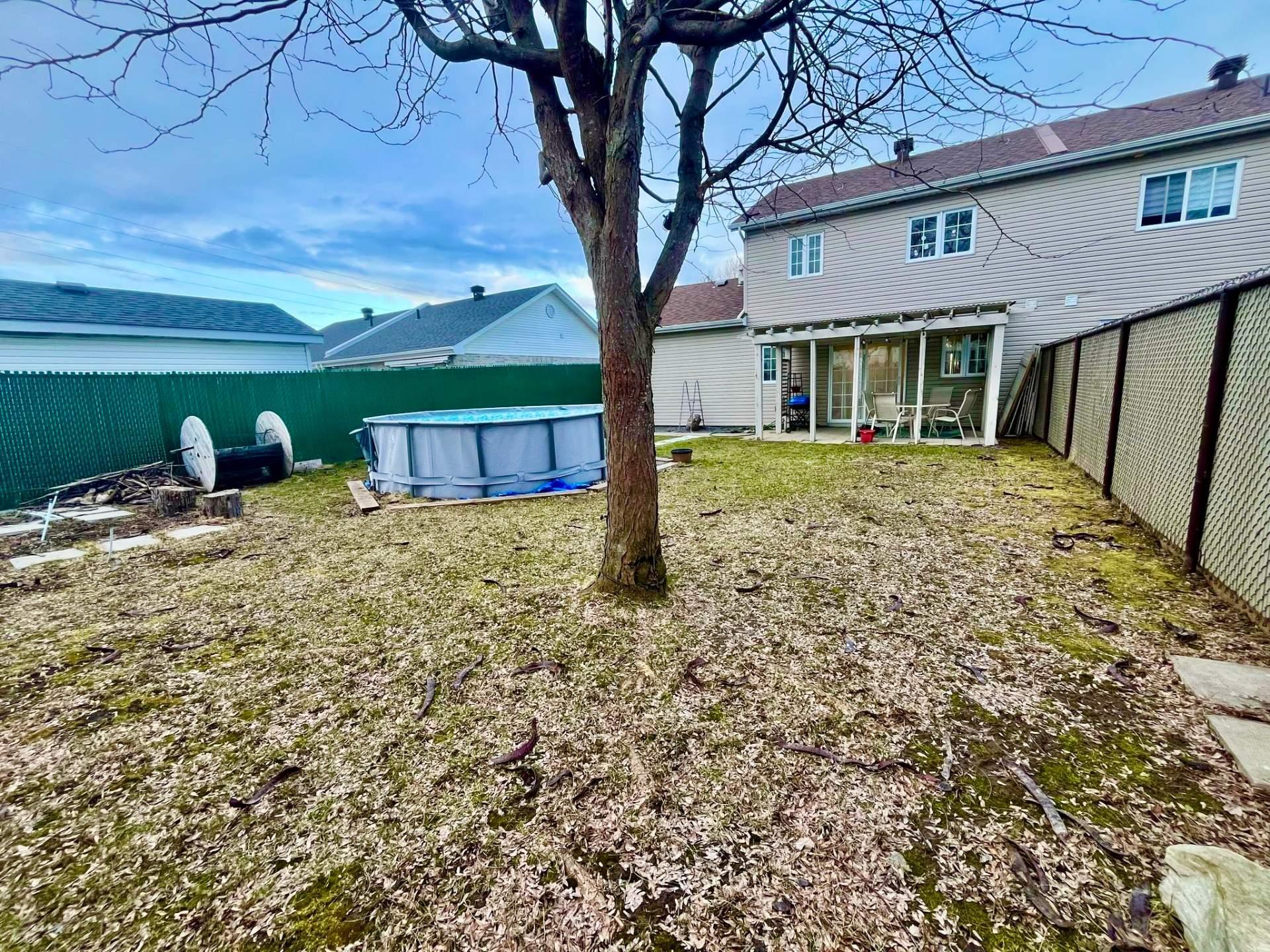 









112


Rue Robert

,
Les Coteaux,




QC
J7X1A5

