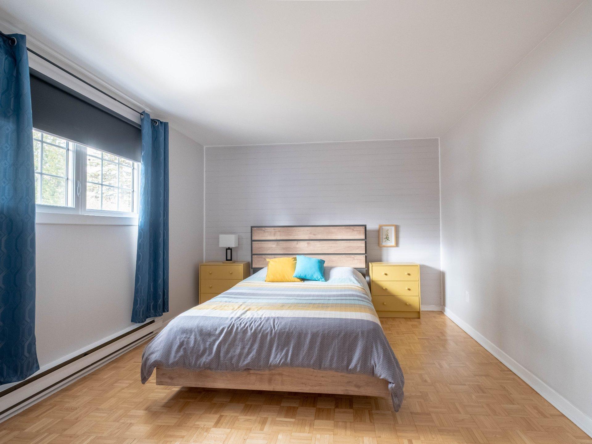 









327


Rue Lapierre

,
Sorel-Tracy,




QC
J3P5J1

