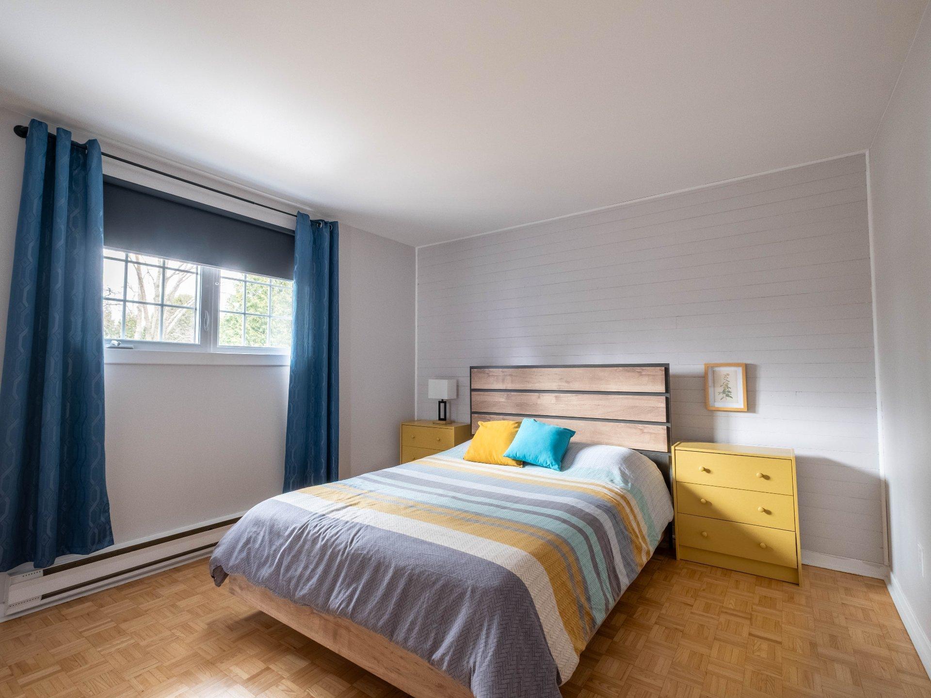 









327


Rue Lapierre

,
Sorel-Tracy,




QC
J3P5J1

