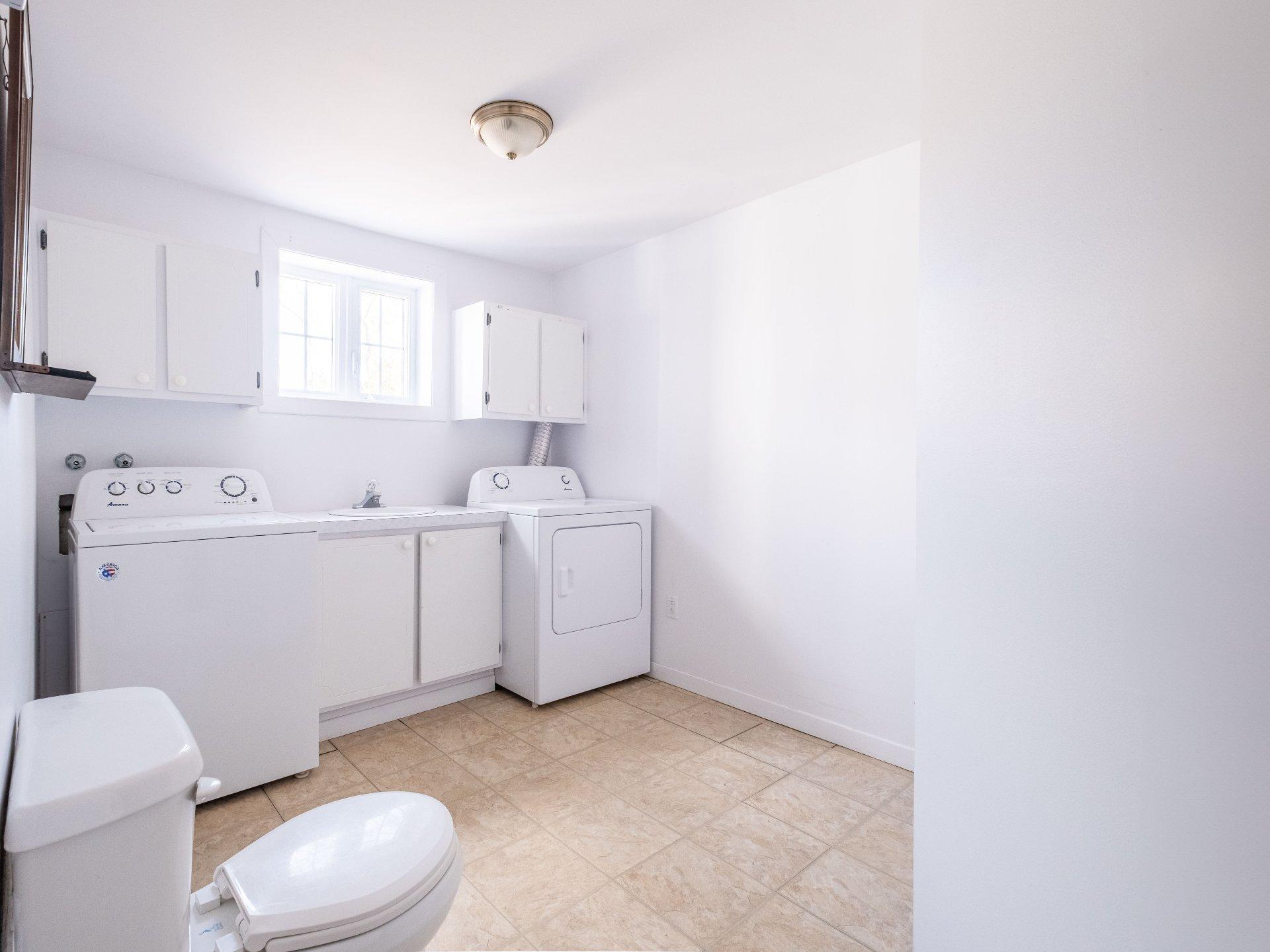 









327


Rue Lapierre

,
Sorel-Tracy,




QC
J3P5J1

