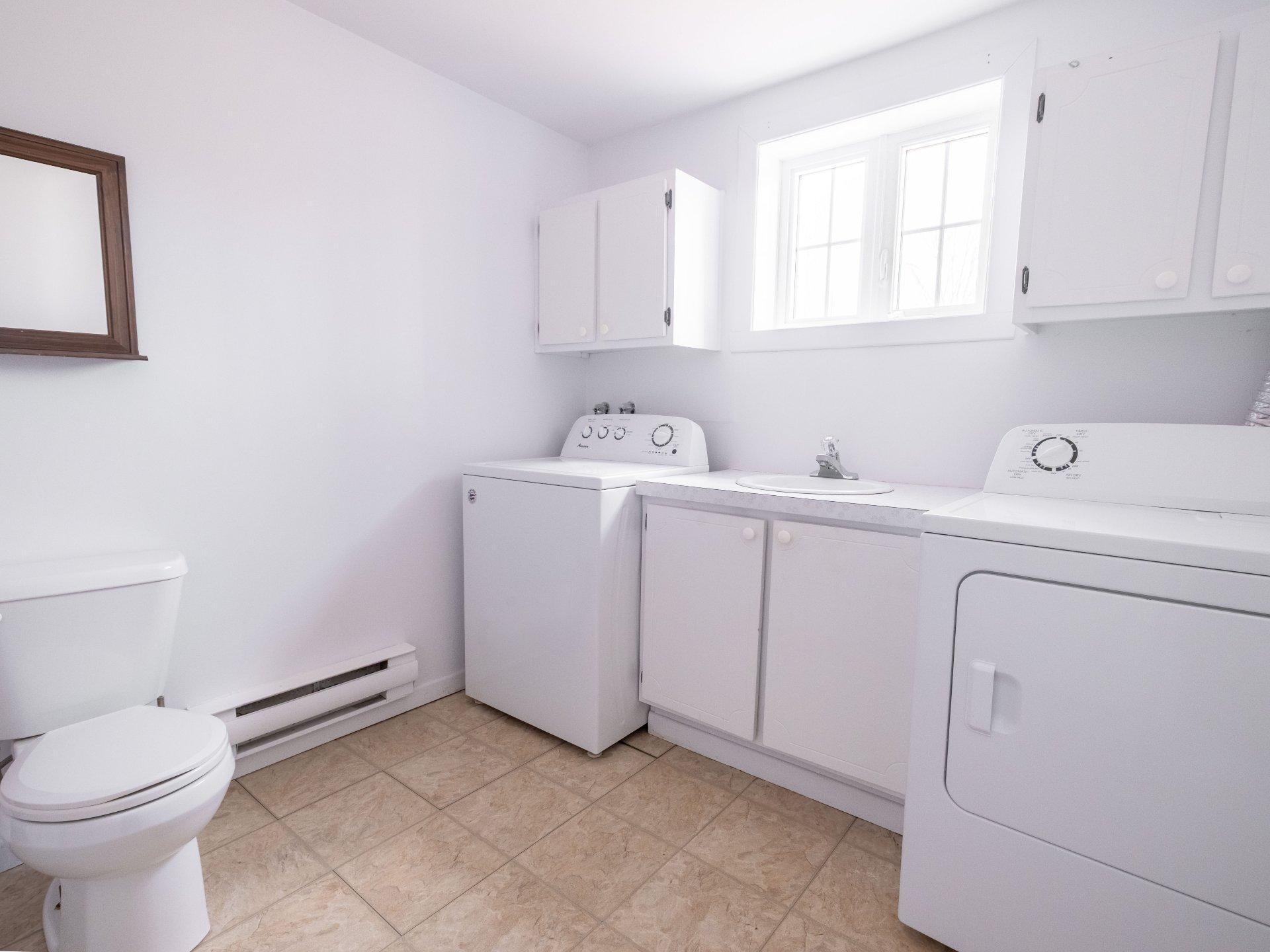 









327


Rue Lapierre

,
Sorel-Tracy,




QC
J3P5J1

