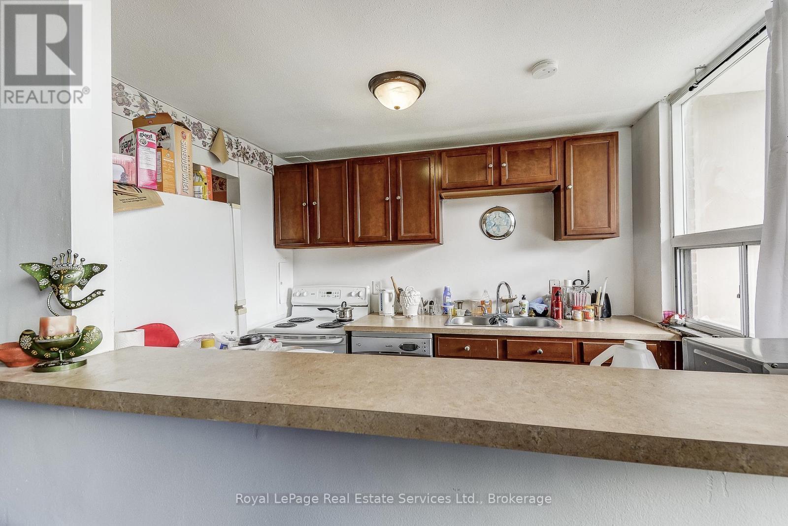 












17 - 15 ALBRIGHT ROAD

,
Hamilton (Vincent),




Ontario
L8K5J2

