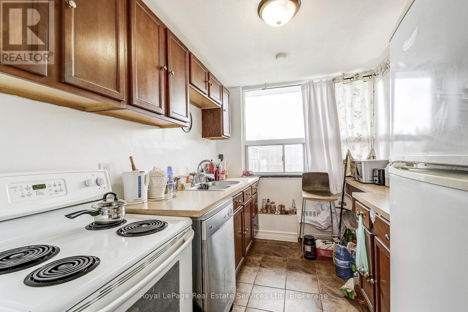 












17 - 15 ALBRIGHT ROAD

,
Hamilton (Vincent),




Ontario
L8K5J2

