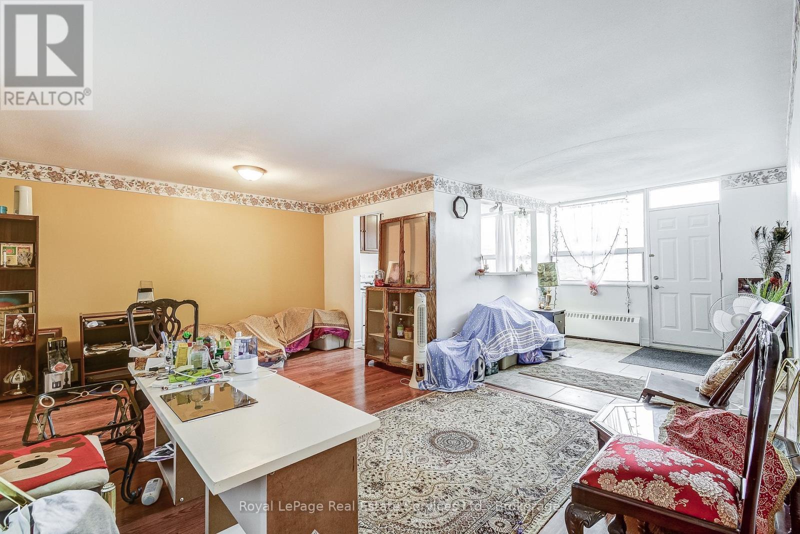 












17 - 15 ALBRIGHT ROAD

,
Hamilton (Vincent),




Ontario
L8K5J2

