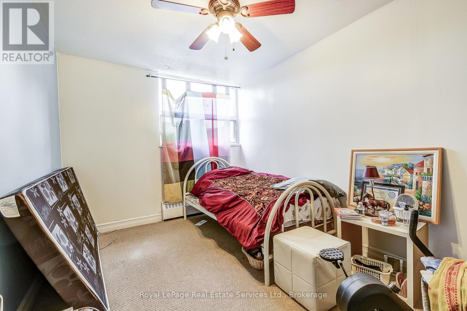 












17 - 15 ALBRIGHT ROAD

,
Hamilton (Vincent),




Ontario
L8K5J2

