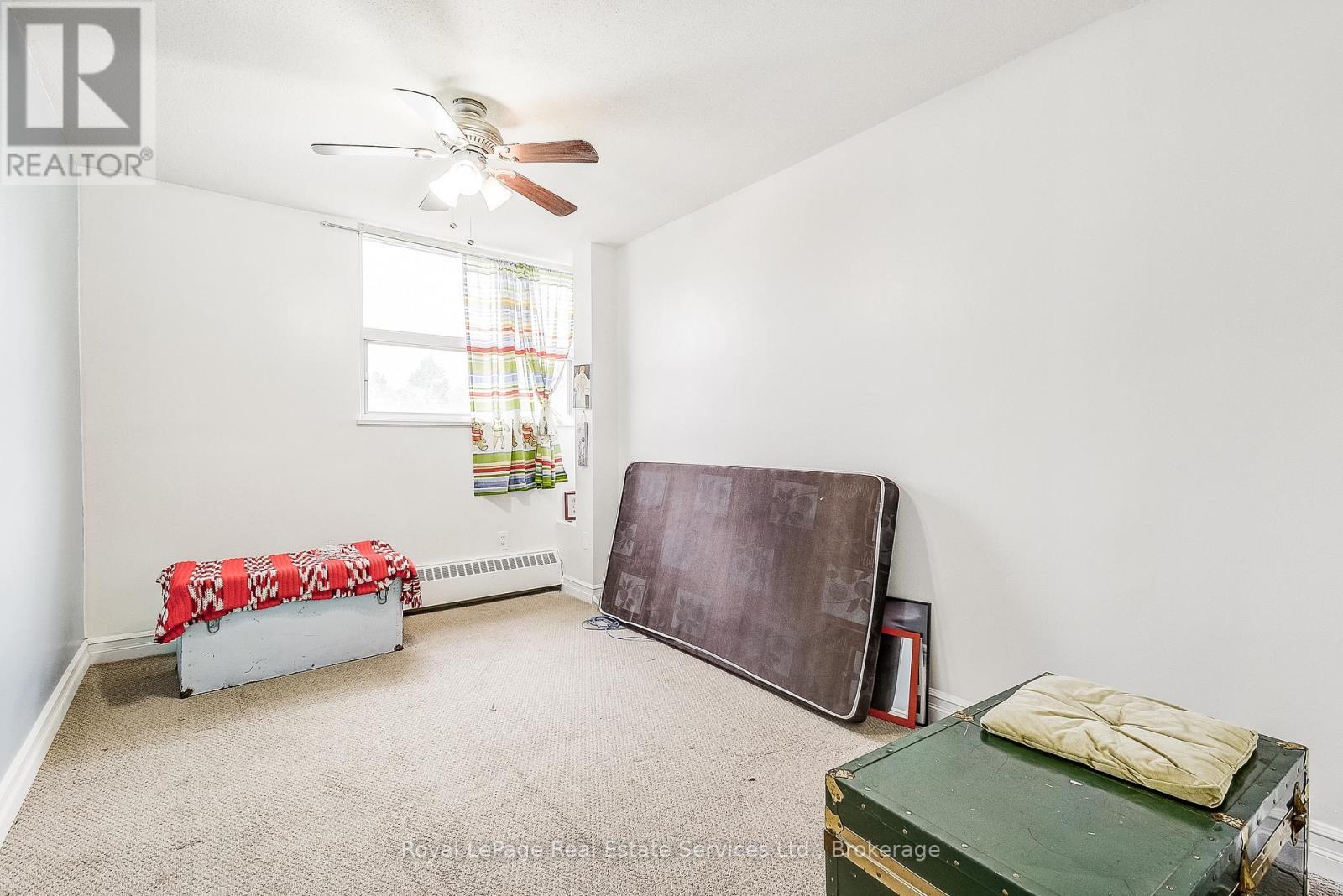 












17 - 15 ALBRIGHT ROAD

,
Hamilton (Vincent),




Ontario
L8K5J2

