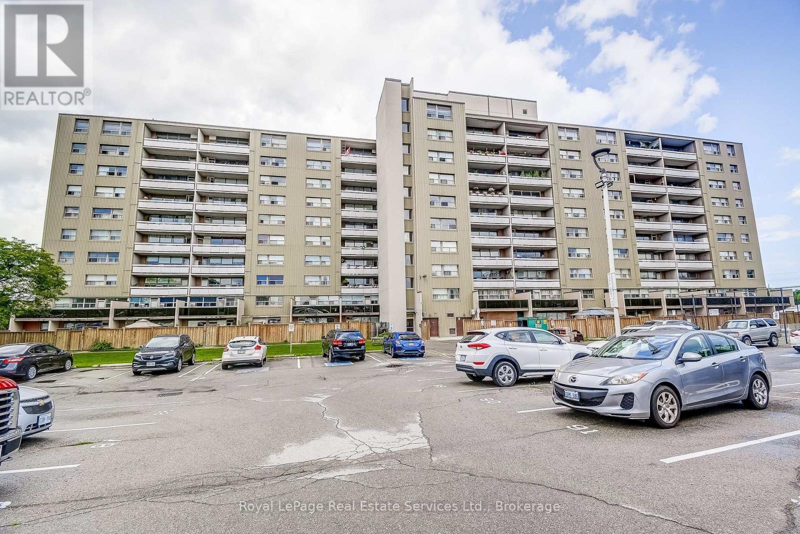 












17 - 15 ALBRIGHT ROAD

,
Hamilton (Vincent),




Ontario
L8K5J2

