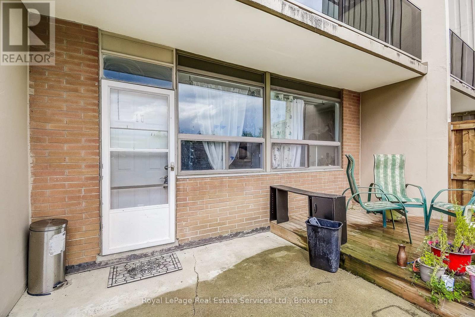












17 - 15 ALBRIGHT ROAD

,
Hamilton (Vincent),




Ontario
L8K5J2

