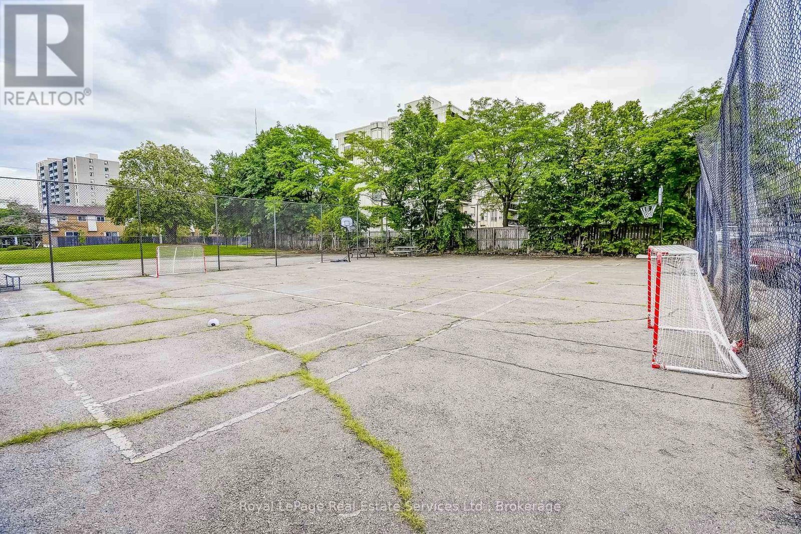 












17 - 15 ALBRIGHT ROAD

,
Hamilton (Vincent),




Ontario
L8K5J2

