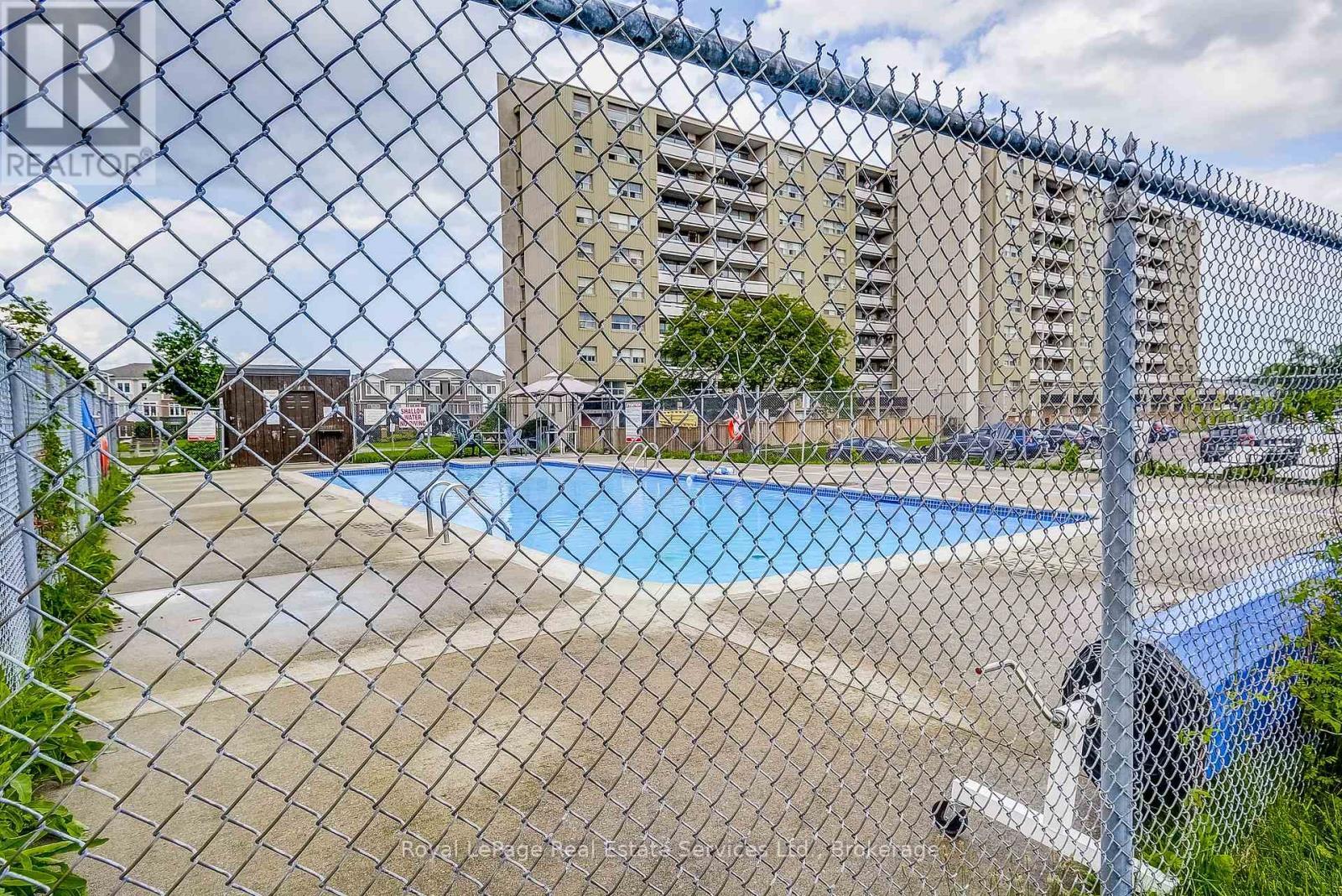 












17 - 15 ALBRIGHT ROAD

,
Hamilton (Vincent),




Ontario
L8K5J2

