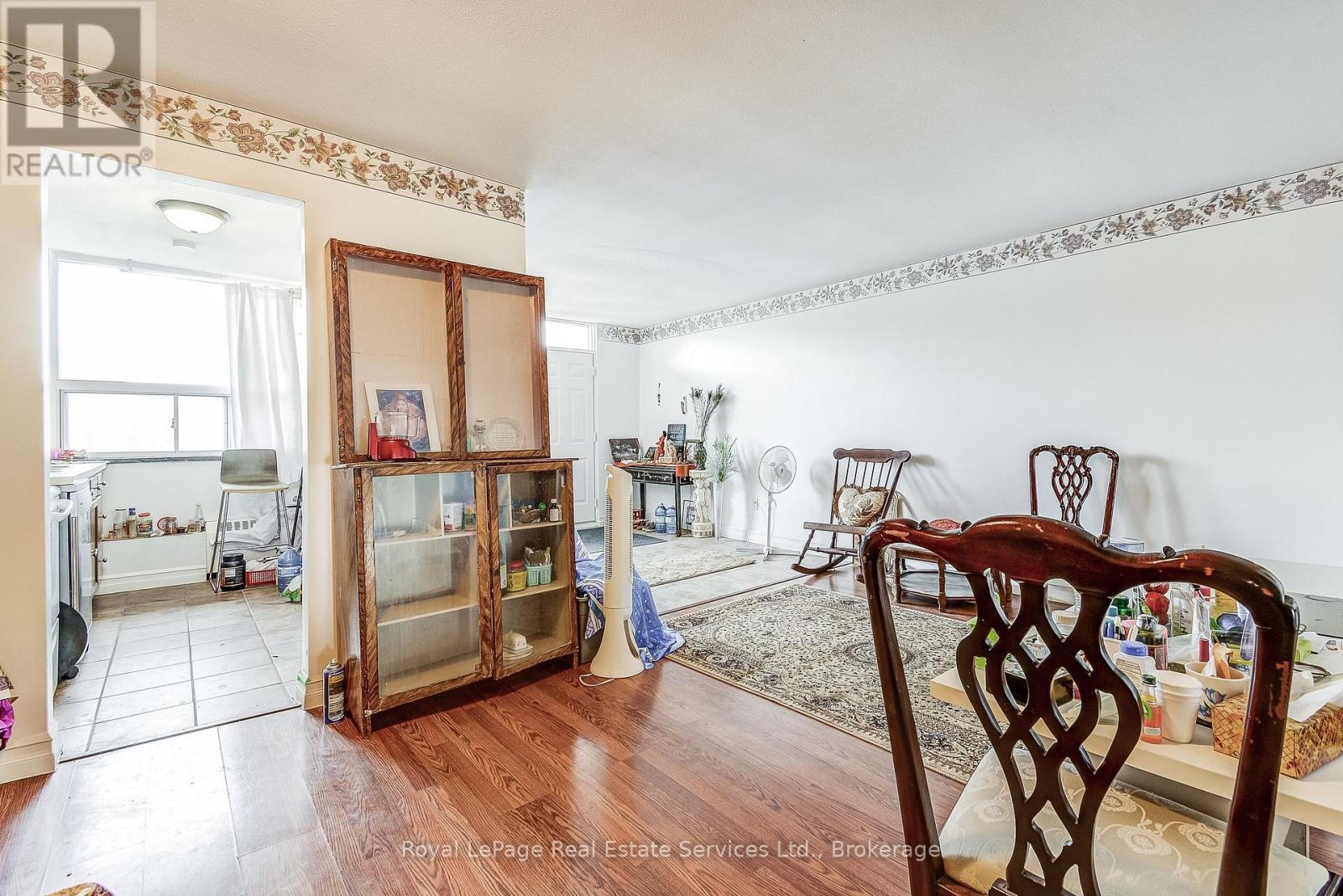 












17 - 15 ALBRIGHT ROAD

,
Hamilton (Vincent),




Ontario
L8K5J2

