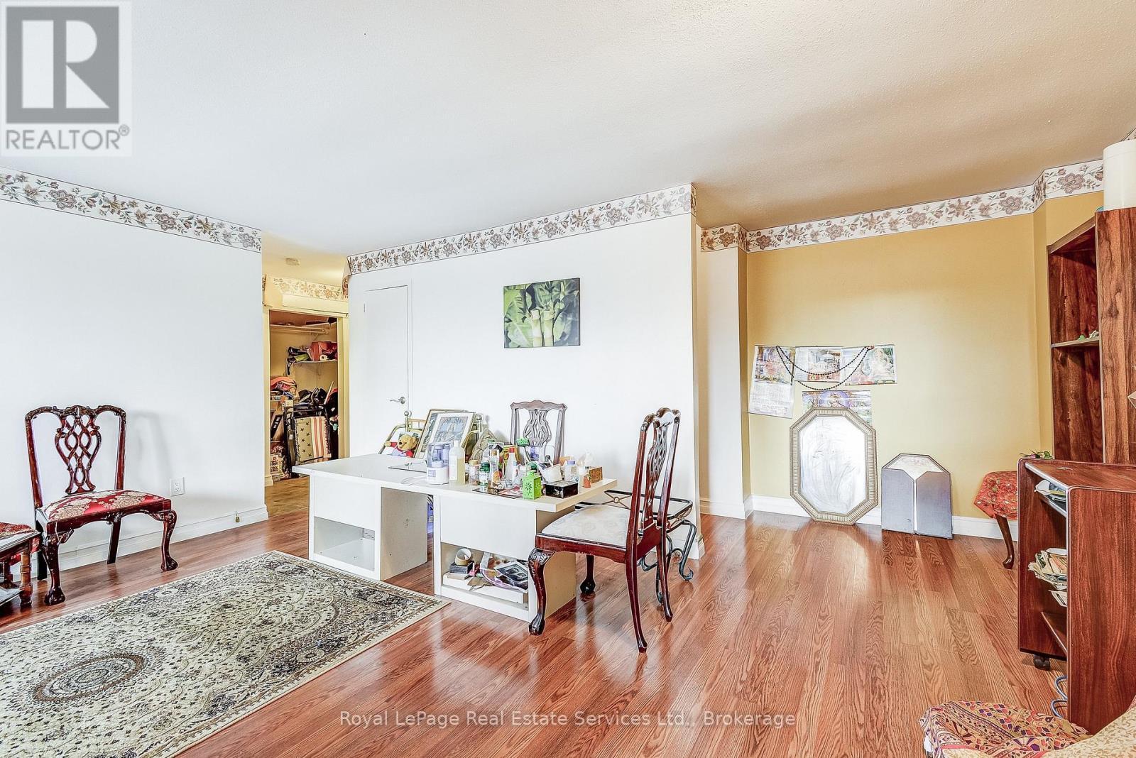 












17 - 15 ALBRIGHT ROAD

,
Hamilton (Vincent),




Ontario
L8K5J2

