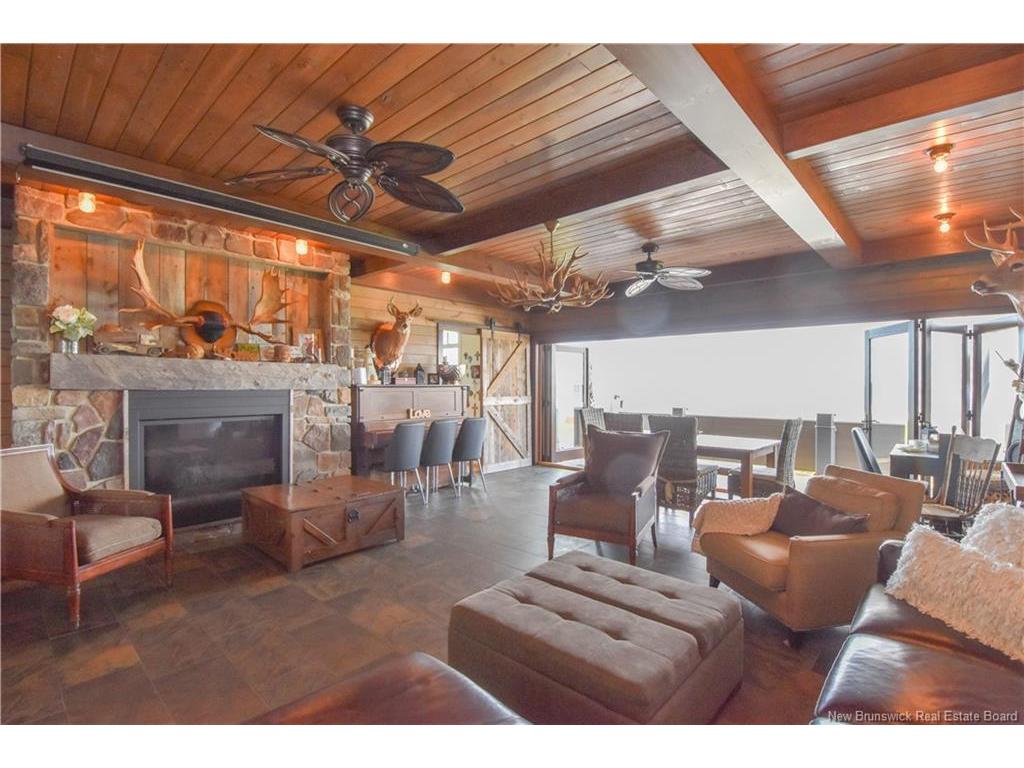 









307


rue de l'ILe

ST,
Caraquet,




NB
E1W 1B5

