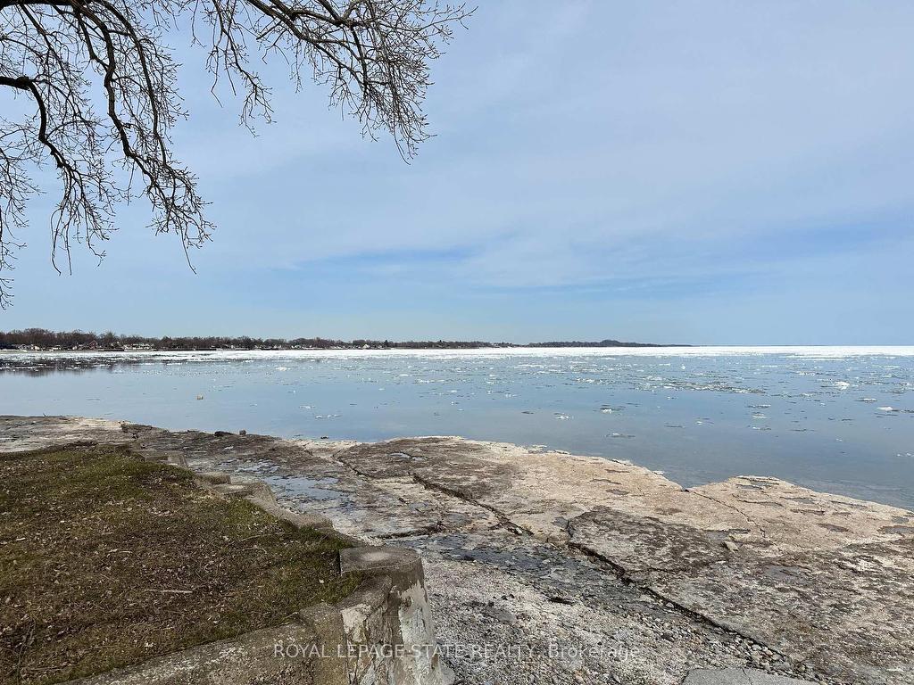 









11273


Harbourview

Road,
Wainfleet,




ON
L3K 5V4

