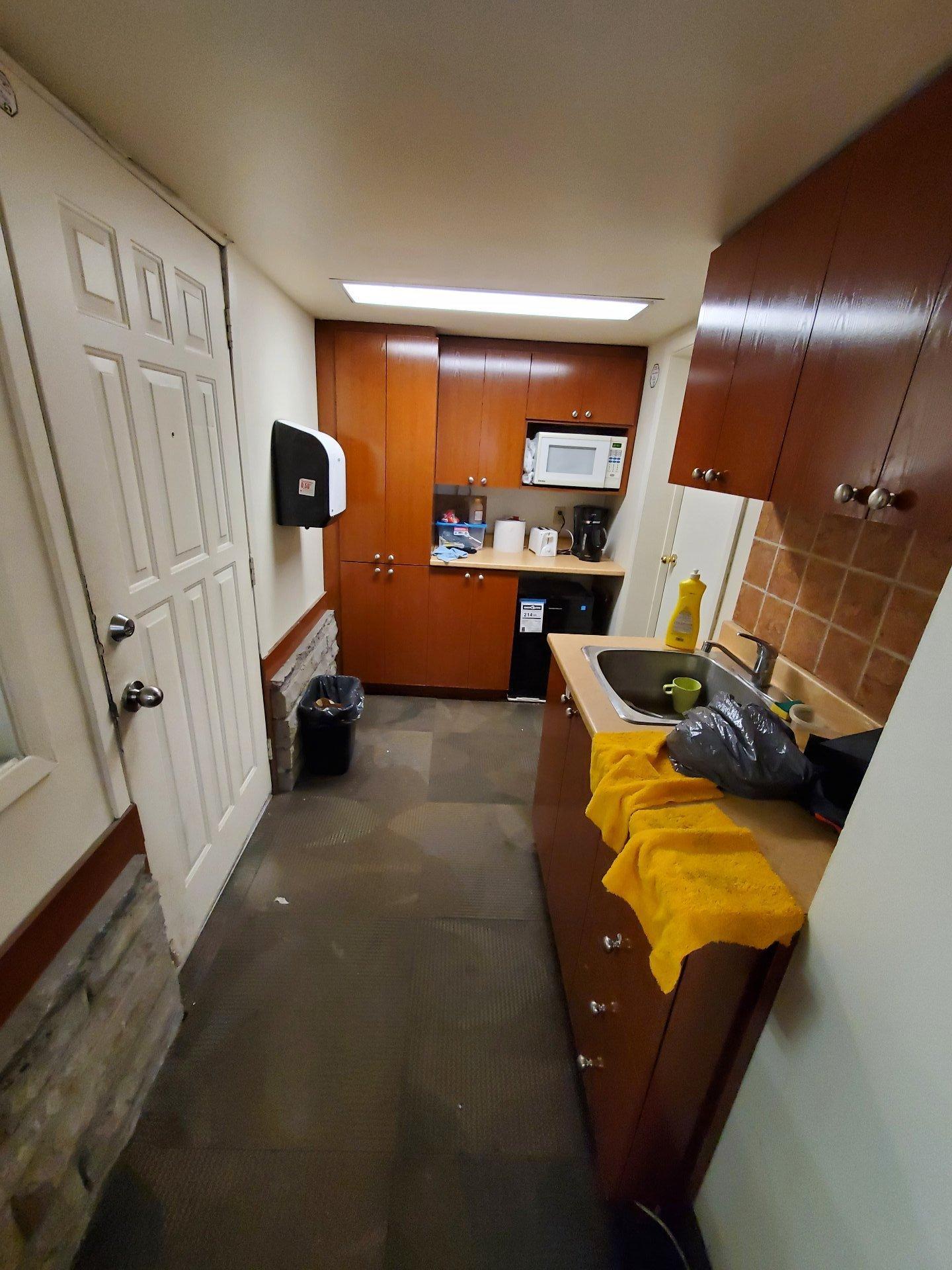 









2046


Boul. des Laurentides

,
Laval (Chomedey),




QC
H7M2Y5

