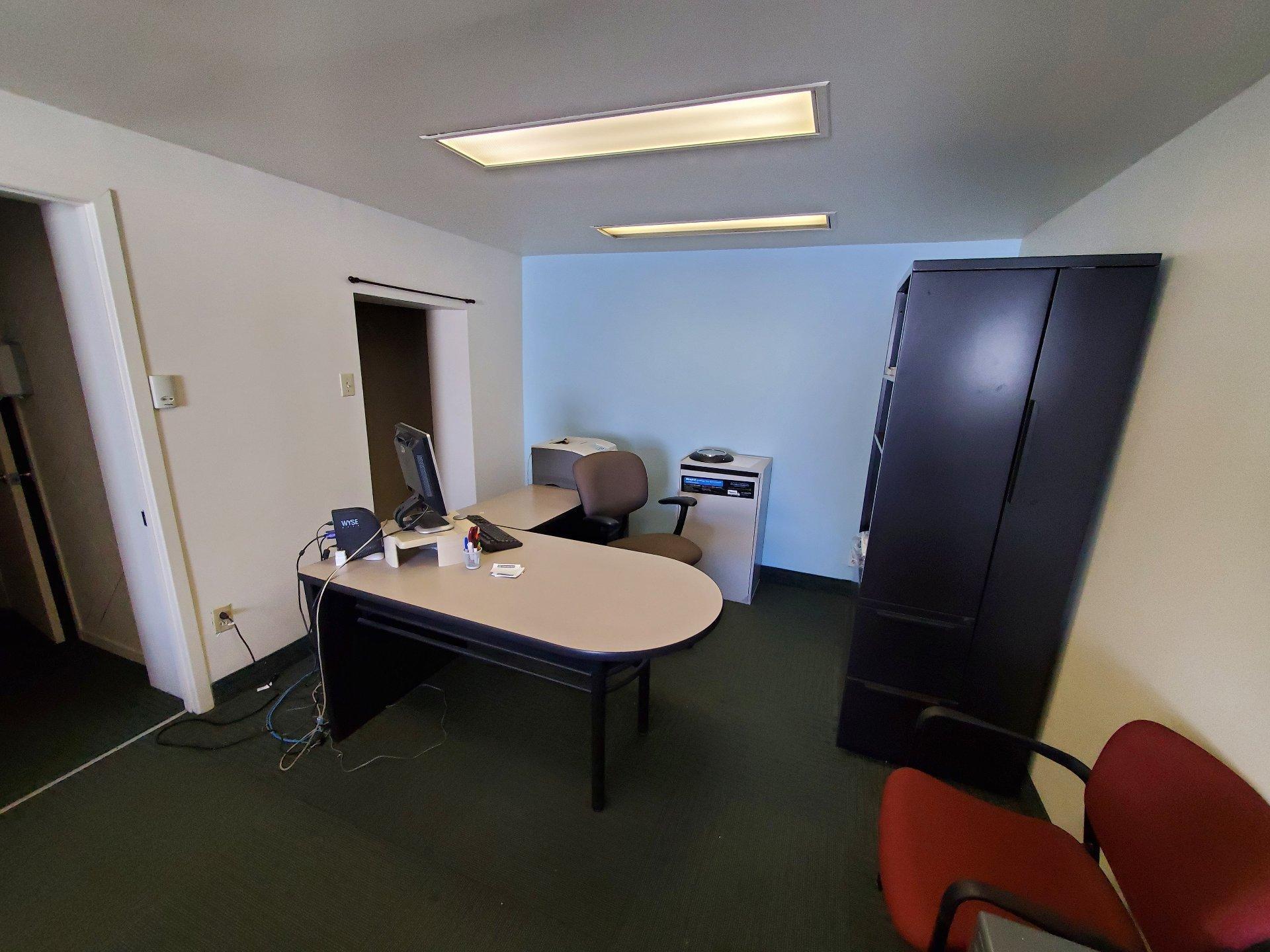 









2046


Boul. des Laurentides

,
Laval (Chomedey),




QC
H7M2Y5

