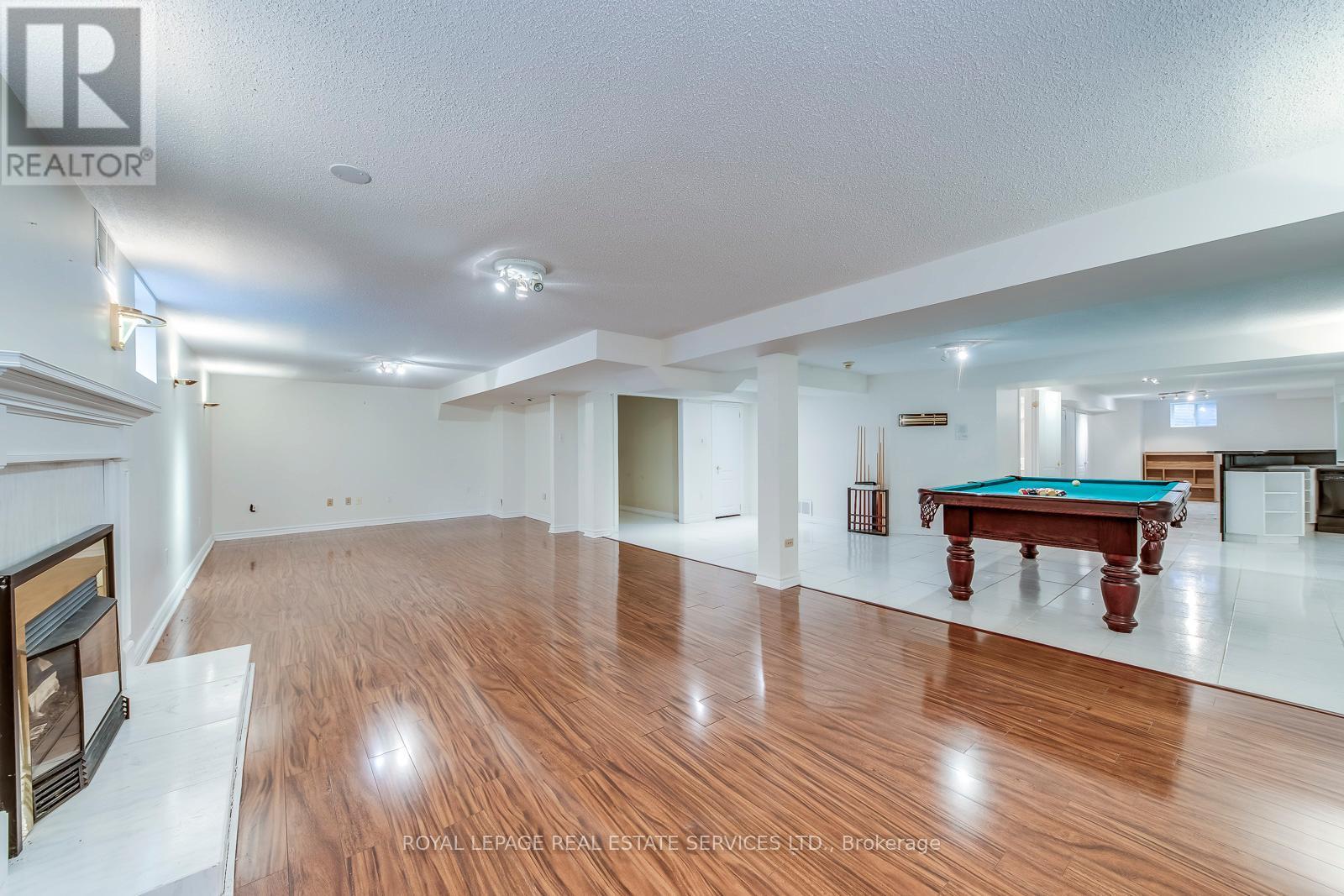 












4538 CREDIT POINTE DRIVE

,
Mississauga,




Ontario
L5M3L9

