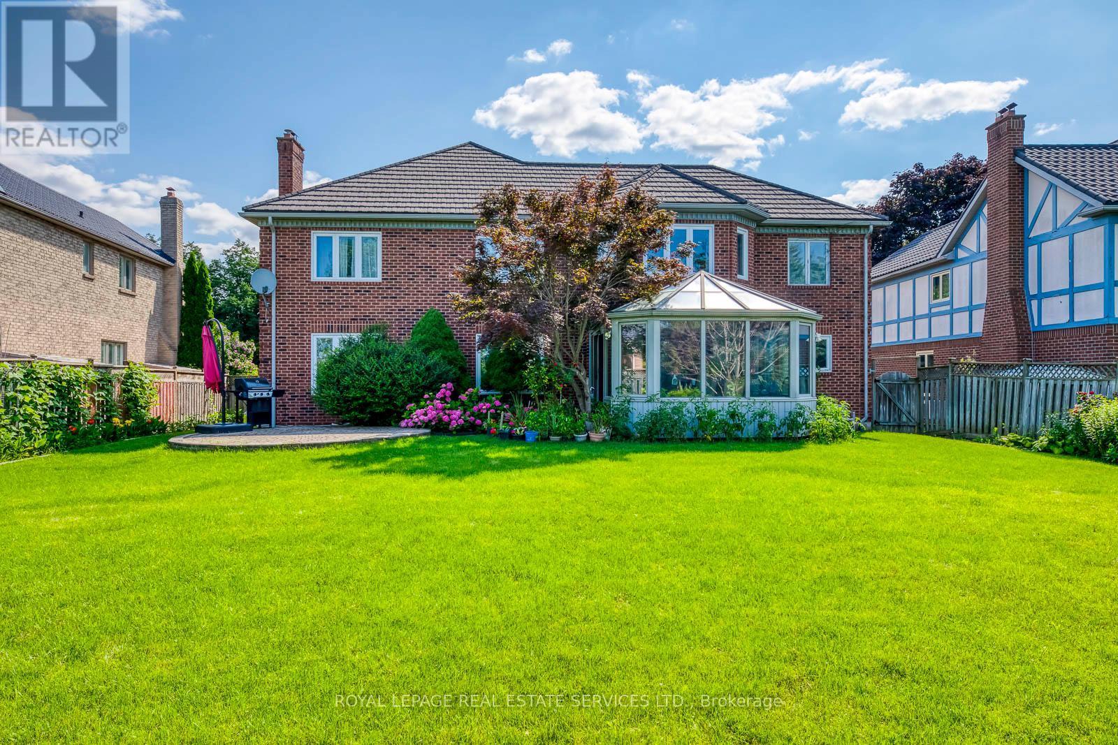 












4538 CREDIT POINTE DRIVE

,
Mississauga,




Ontario
L5M3L9

