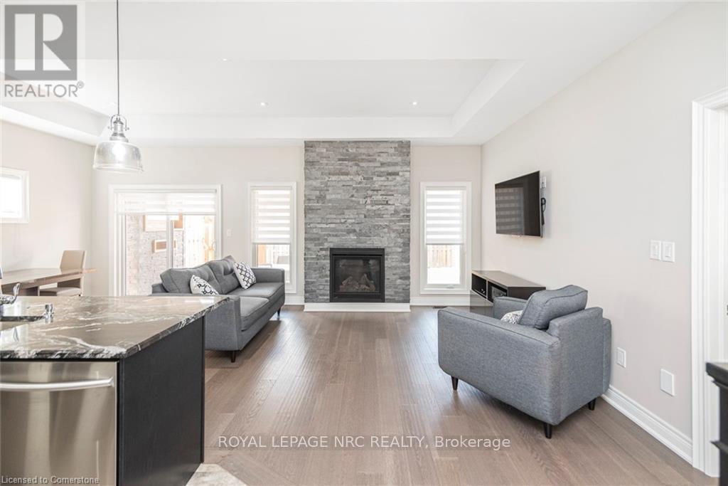 












144 LAMETTI DRIVE

,
Pelham (Fonthill),




Ontario
L0S1E6

